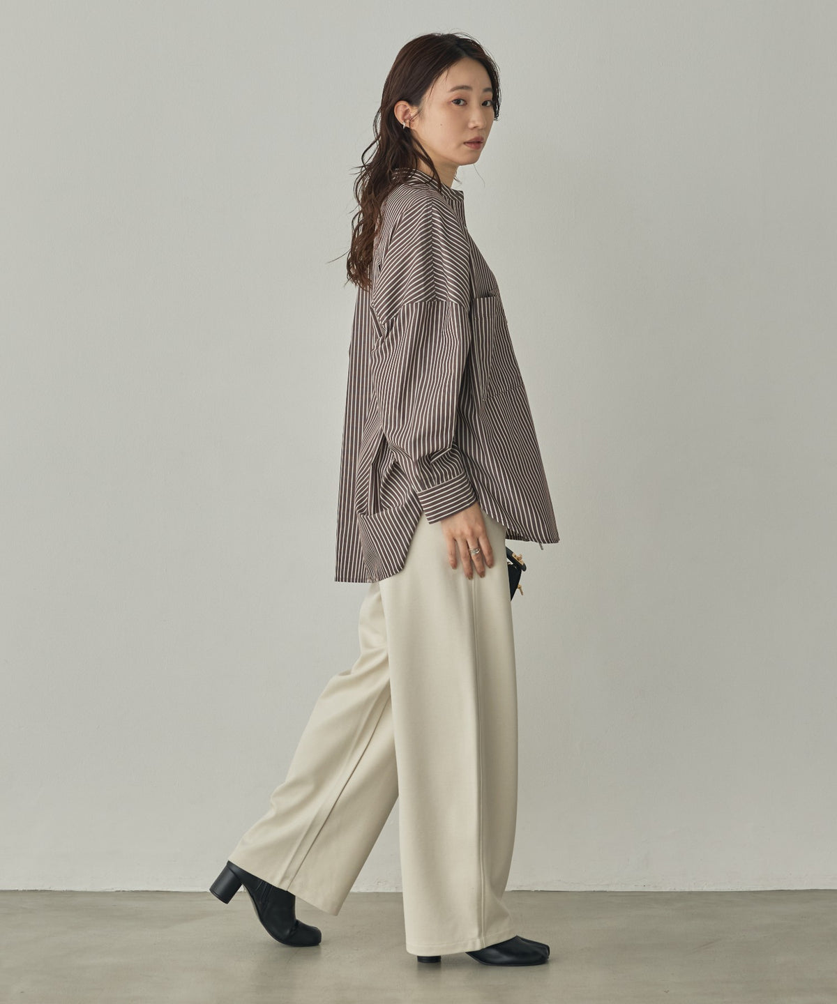 THICK FLEECE-LINED CURVED-LEG PANTS