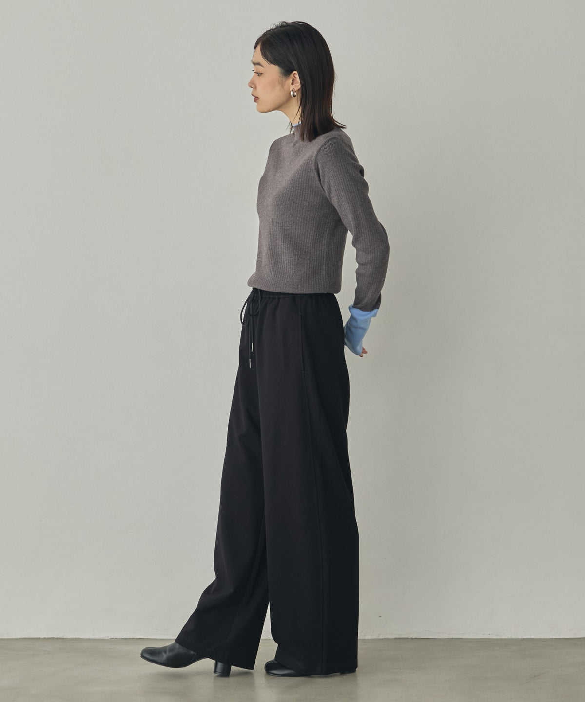 THICK FLEECE-LINED CURVED-LEG PANTS