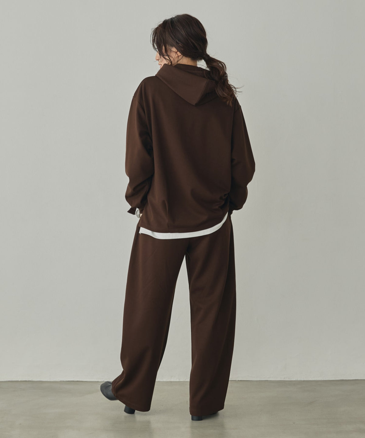 THICK FLEECE-LINED CURVED-LEG PANTS