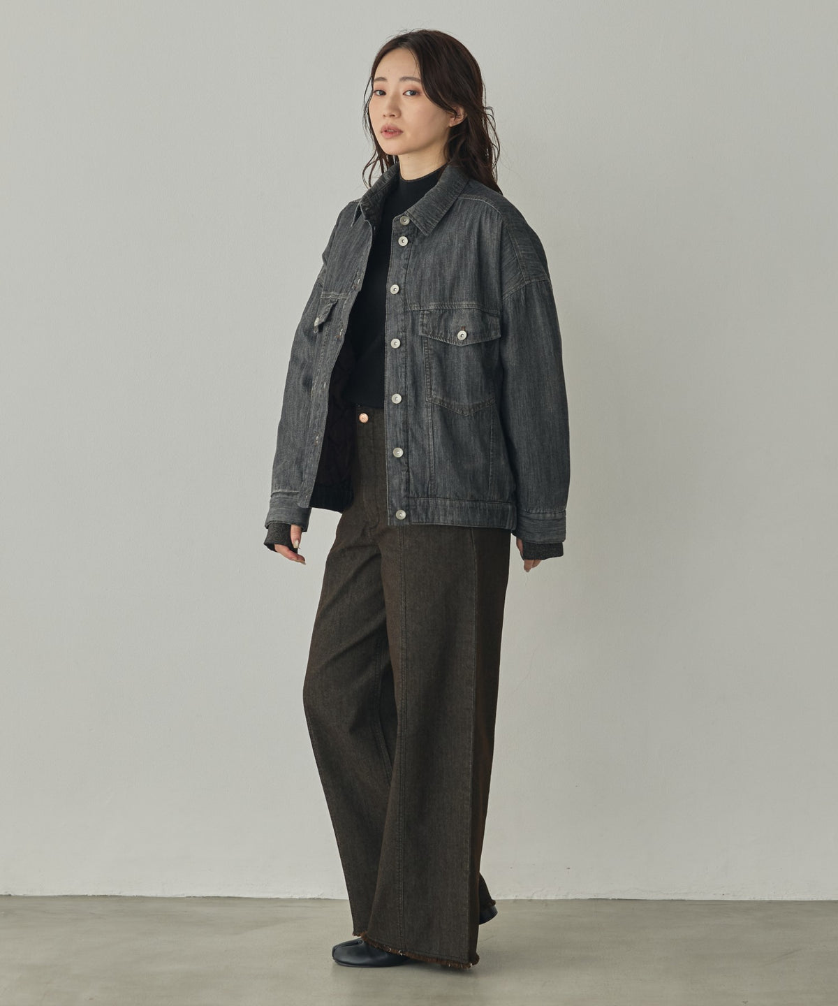 LIGHTWEIGHT LIGHTLY PADDED DENIM JACKET