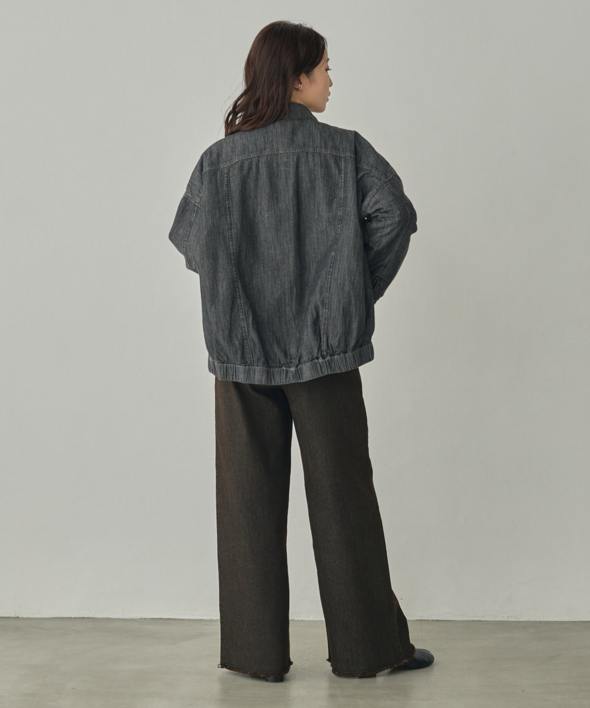 LIGHTWEIGHT LIGHTLY PADDED DENIM JACKET