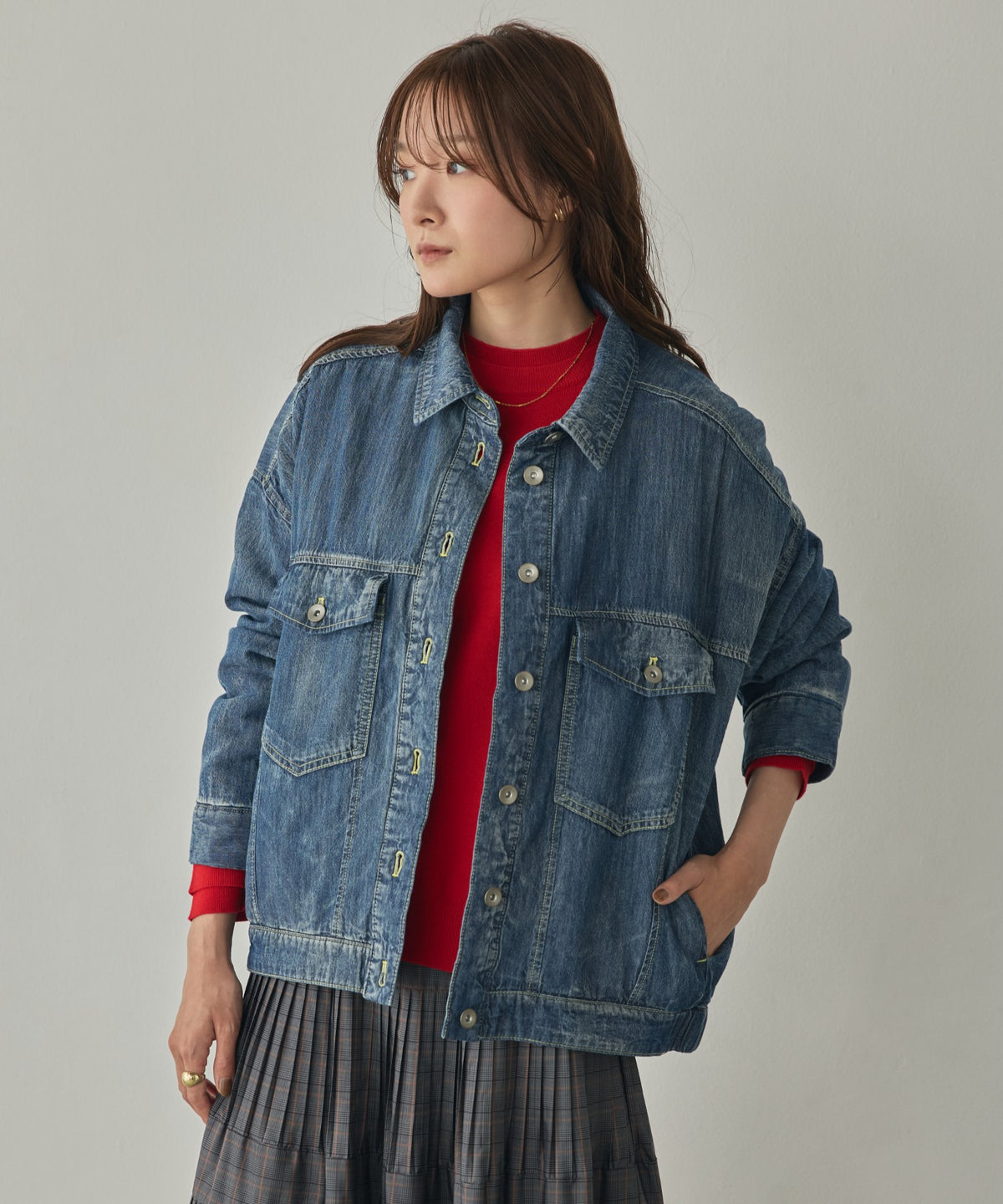 LIGHTWEIGHT LIGHTLY PADDED DENIM JACKET