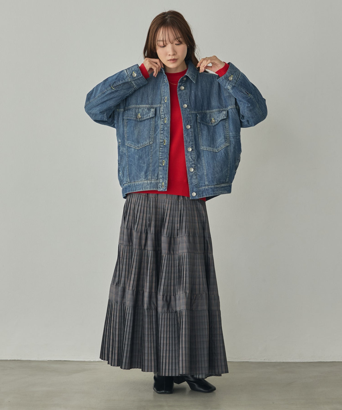 LIGHTWEIGHT LIGHTLY PADDED DENIM JACKET