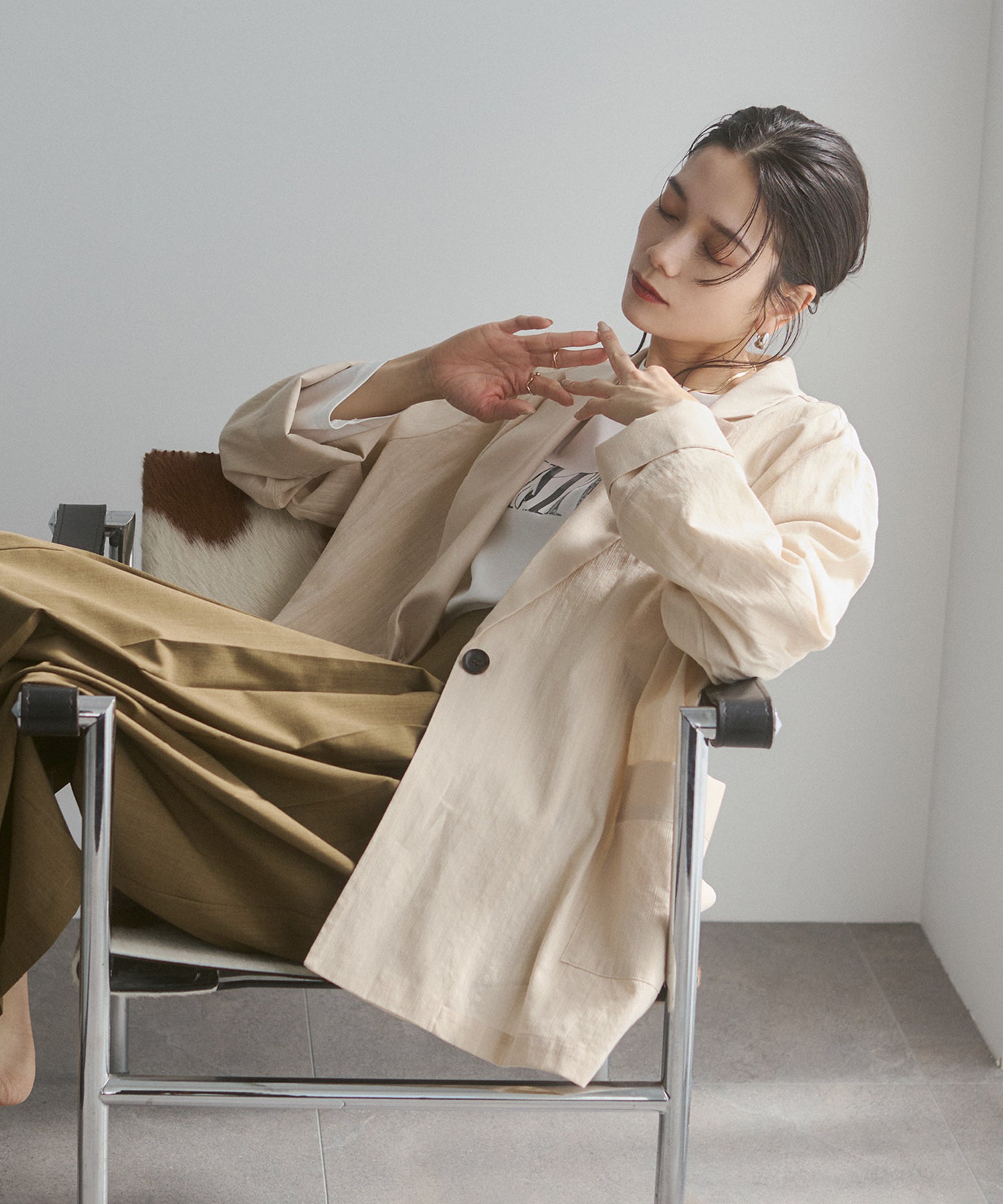 MIXED-FABRIC TAILORED JACKET