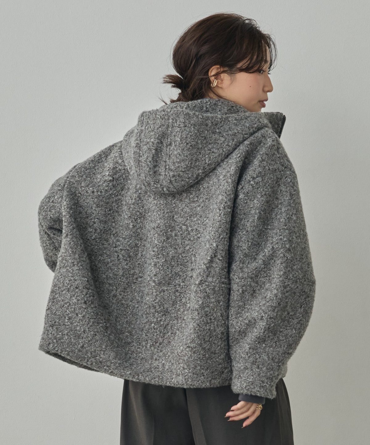 CURLY BOUCLÉ HOODED SHORT JACKET