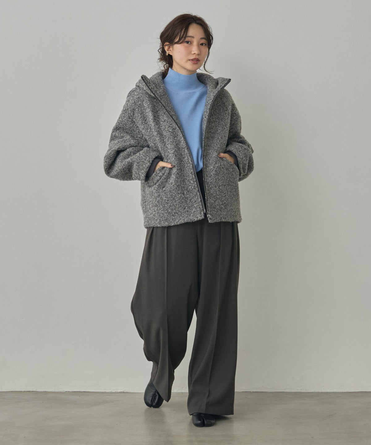 CURLY BOUCLÉ HOODED SHORT JACKET