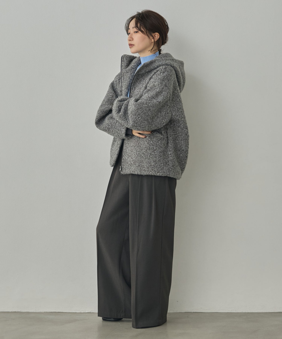 CURLY BOUCLÉ HOODED SHORT JACKET