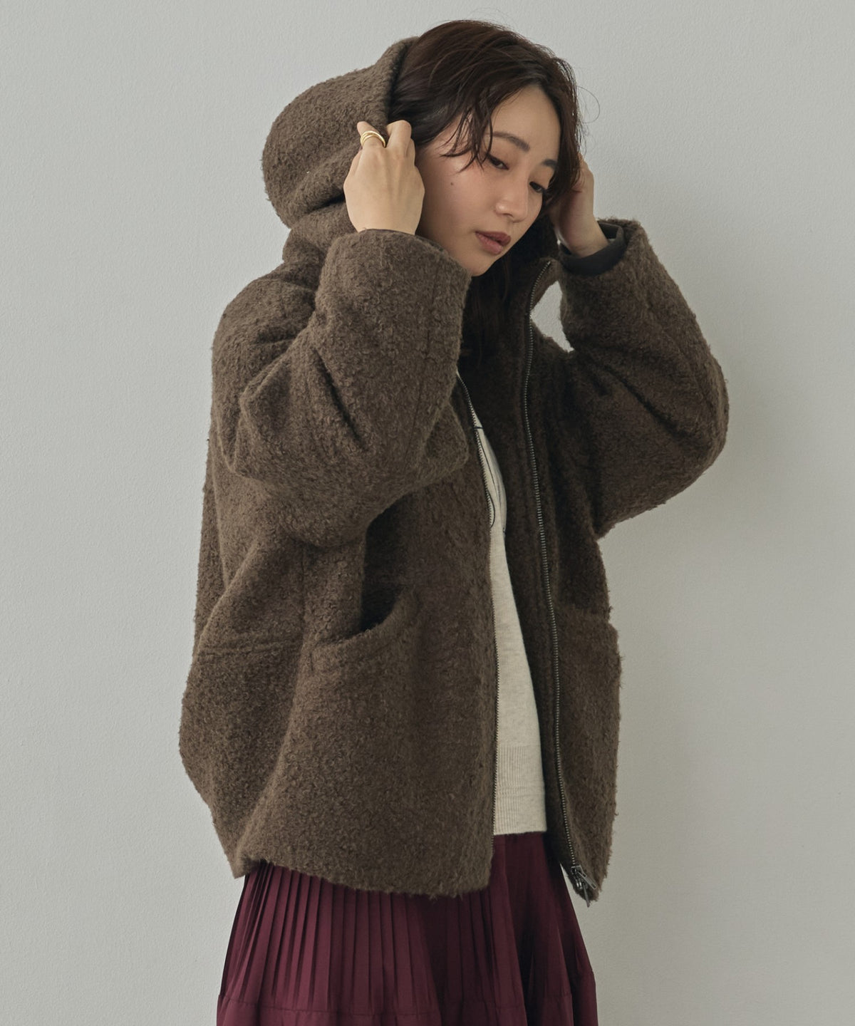 CURLY BOUCLÉ HOODED SHORT JACKET