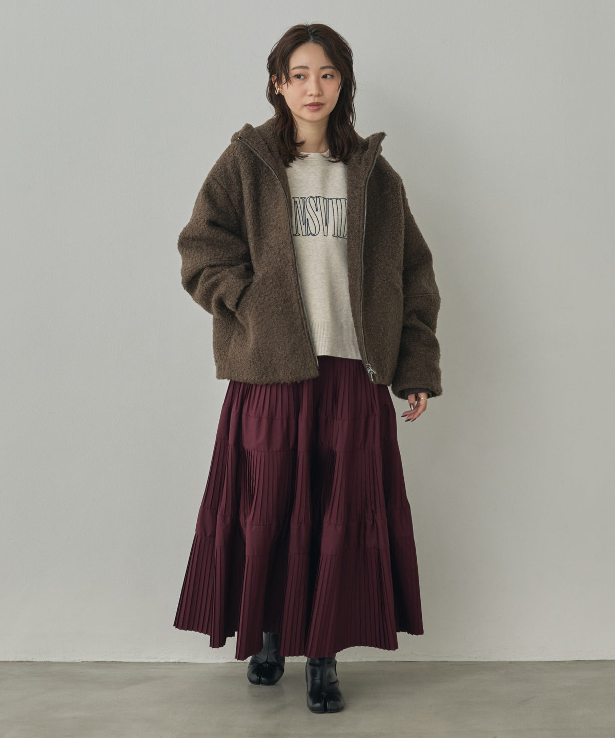 CURLY BOUCLÉ HOODED SHORT JACKET