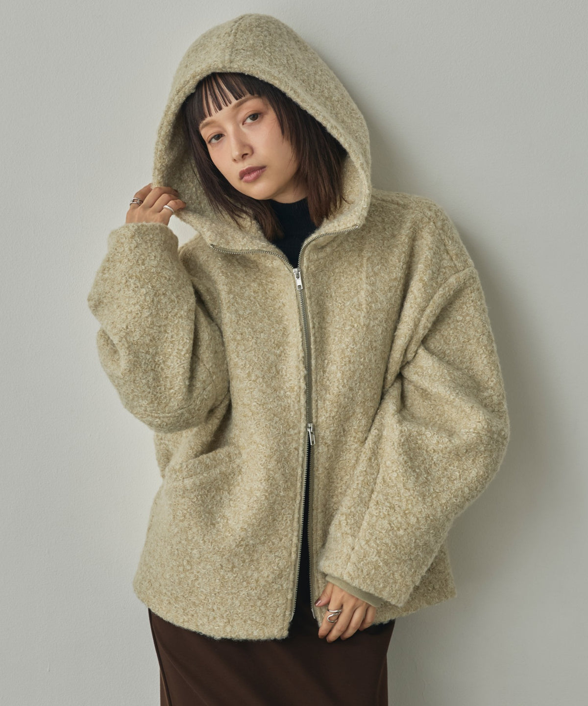 CURLY BOUCLÉ HOODED SHORT JACKET