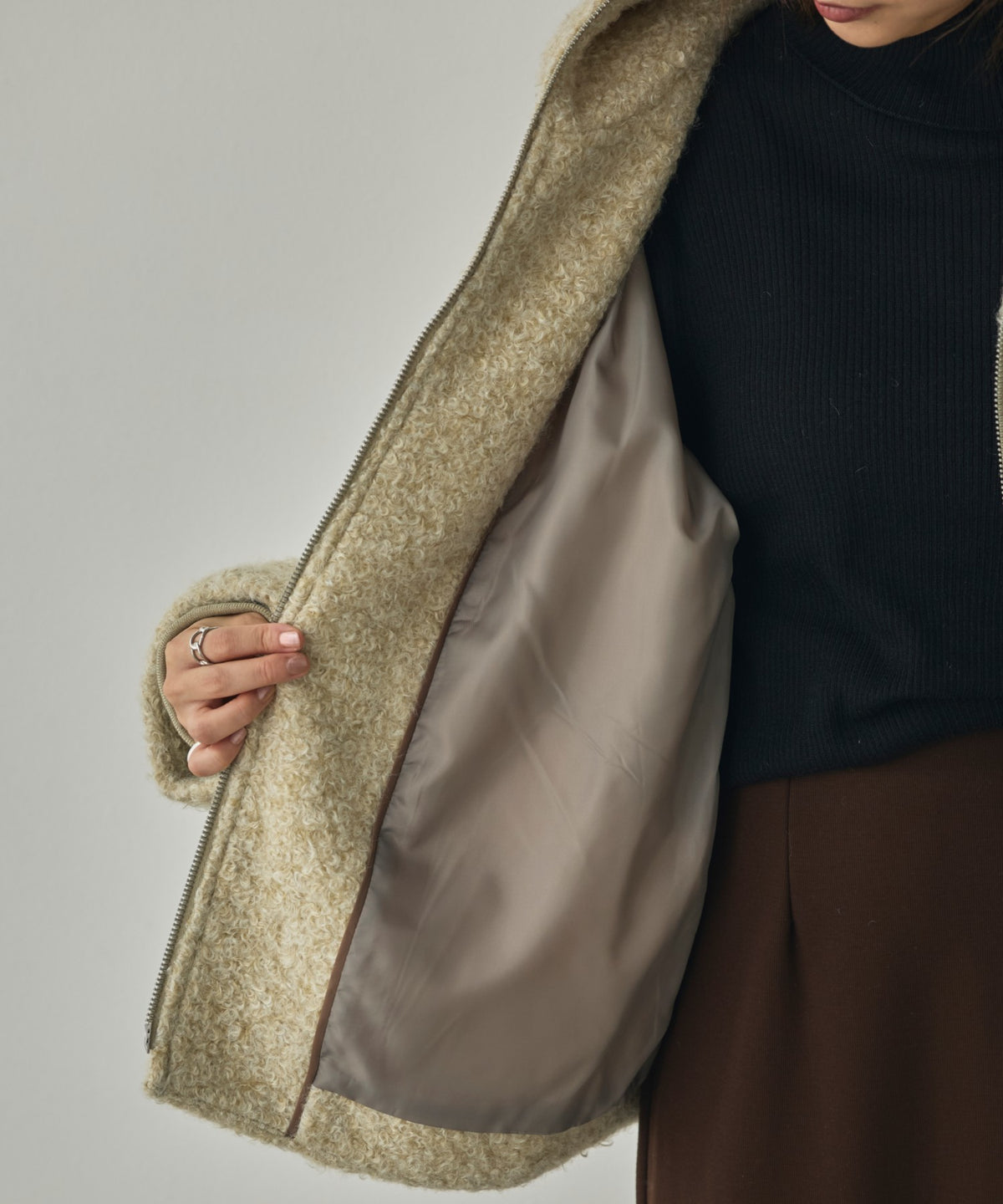 CURLY BOUCLÉ HOODED SHORT JACKET