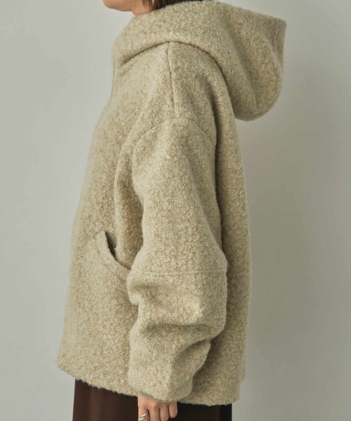 CURLY BOUCLÉ HOODED SHORT JACKET