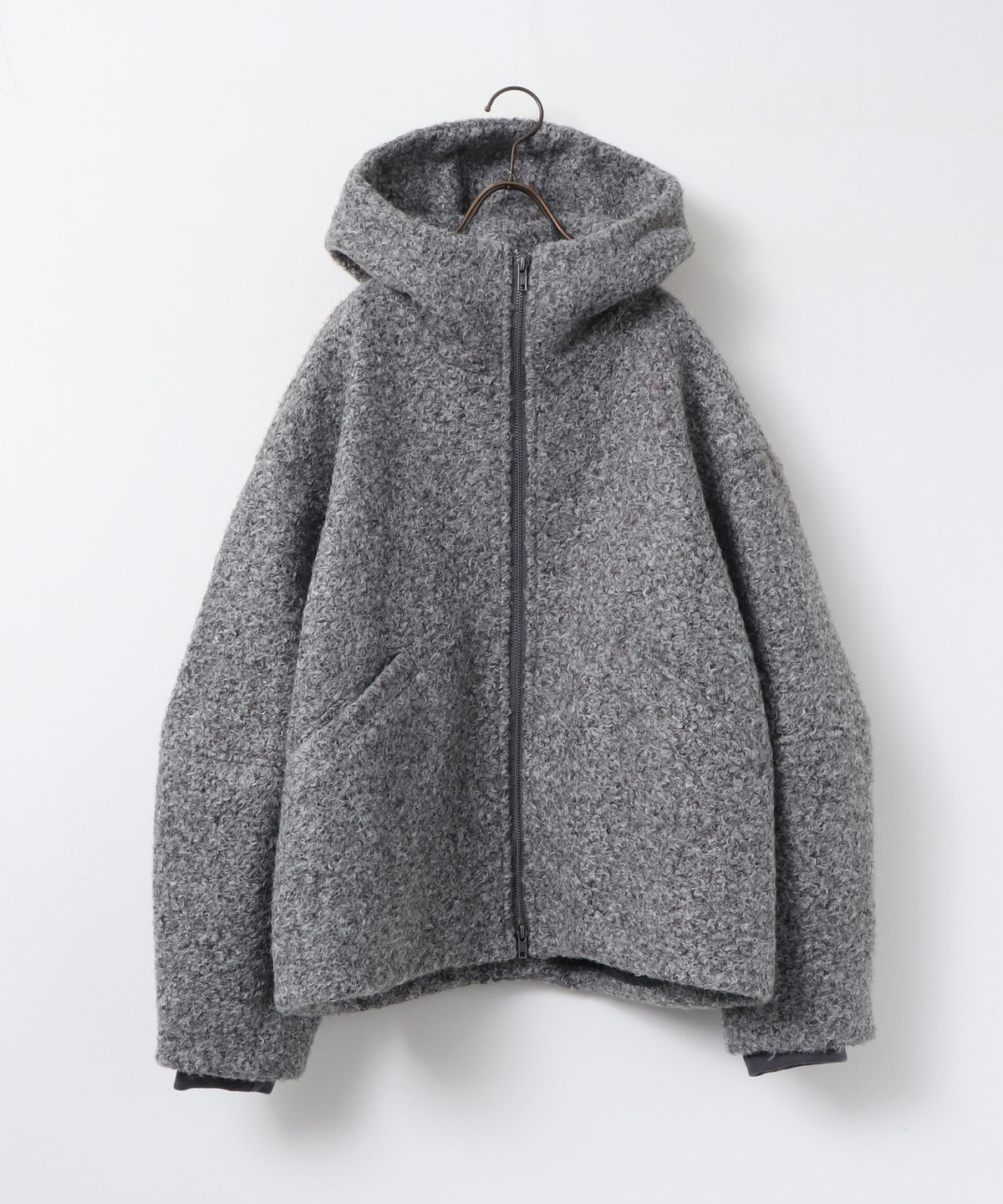 CURLY BOUCLÉ HOODED SHORT JACKET