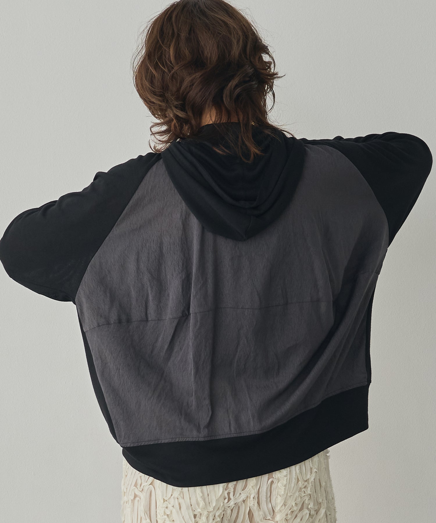 LIGHTWEIGHT KNIT DOCKING W-ZIP HOODIE