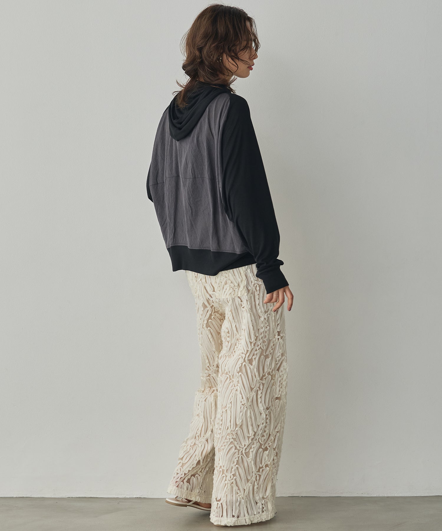 LIGHTWEIGHT KNIT DOCKING W-ZIP HOODIE