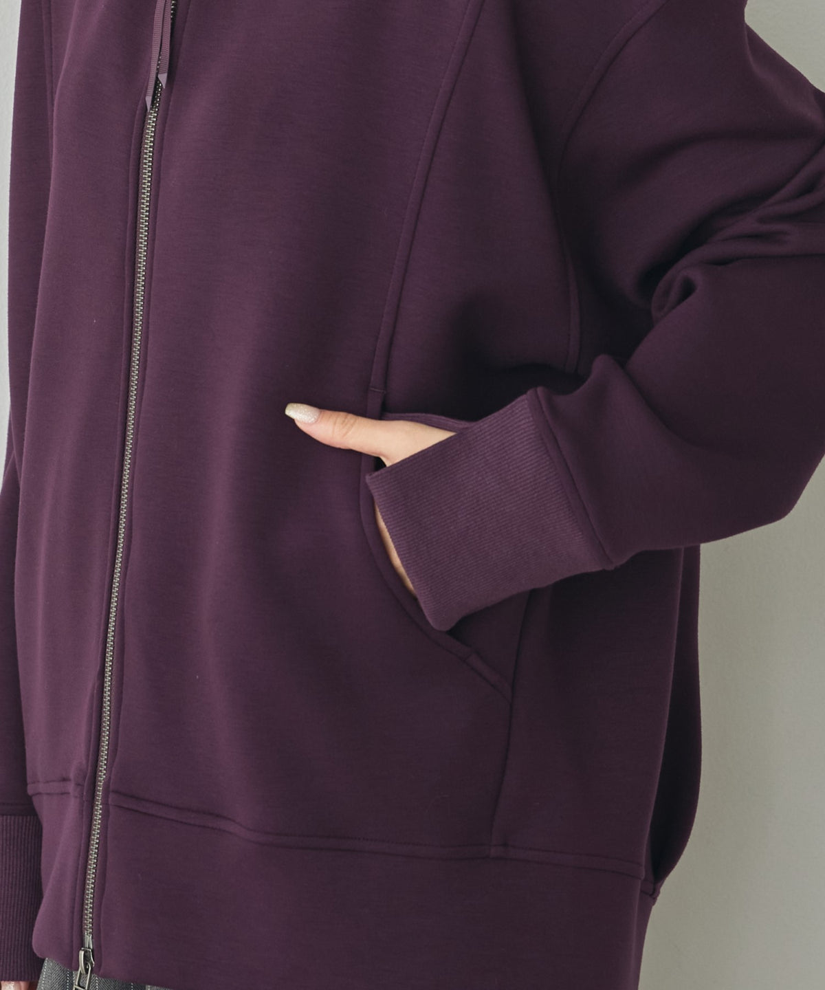 CARDBOARD ZIP-UP HOODIE