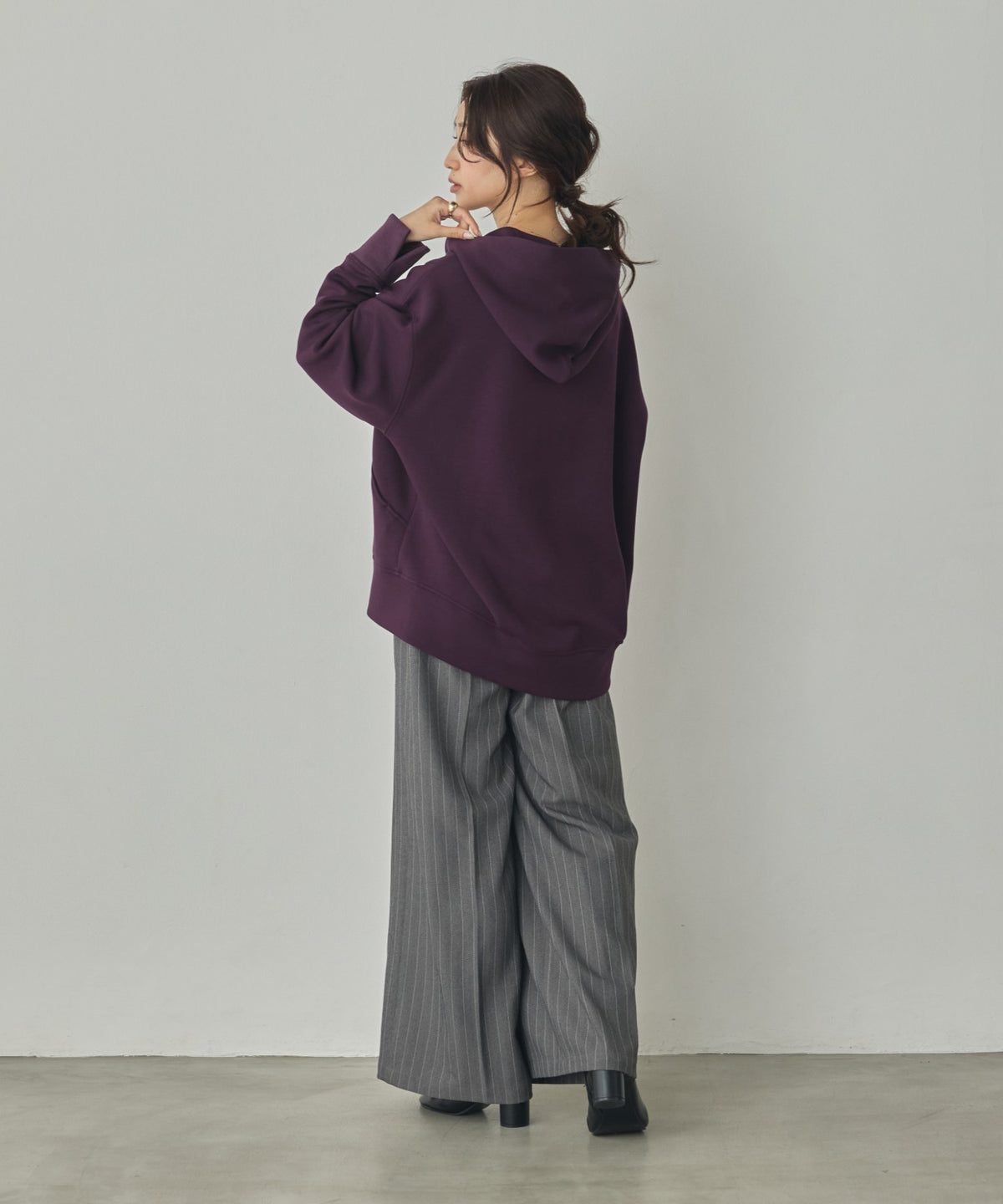 CARDBOARD ZIP-UP HOODIE