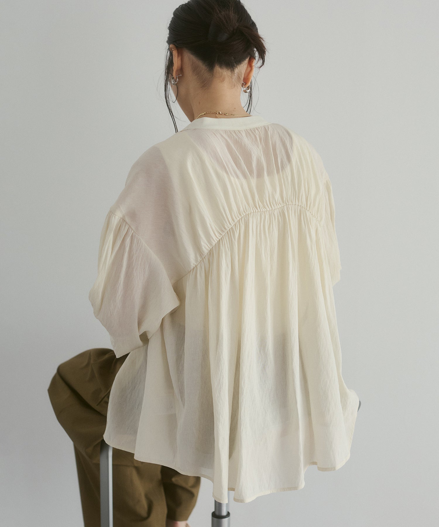 SHEER GATHERED CARDIGAN