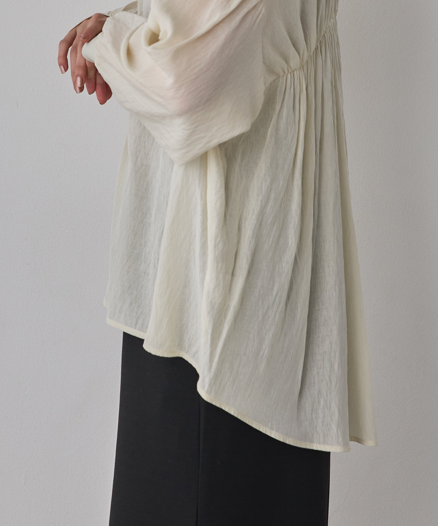 SHEER GATHERED CARDIGAN