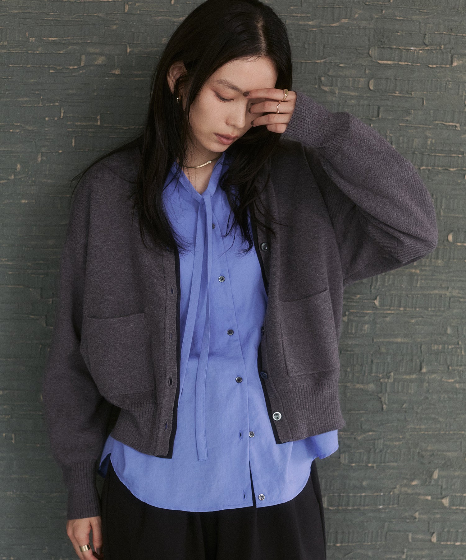 [ANTI-STATIC] YAWAMOCHI YARN V-NECK DOCKING CARDIGAN