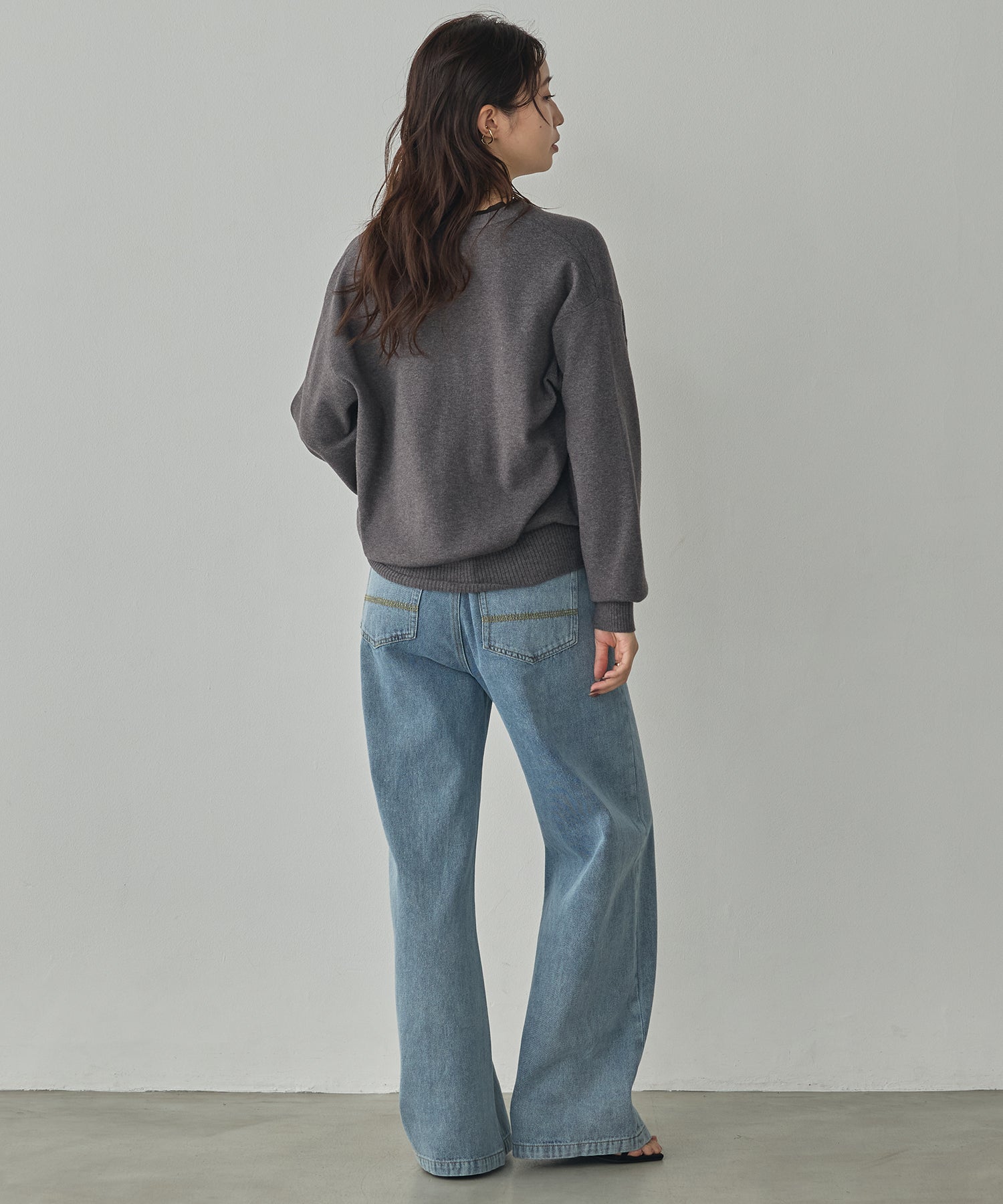 [ANTI-STATIC] YAWAMOCHI YARN V-NECK DOCKING CARDIGAN