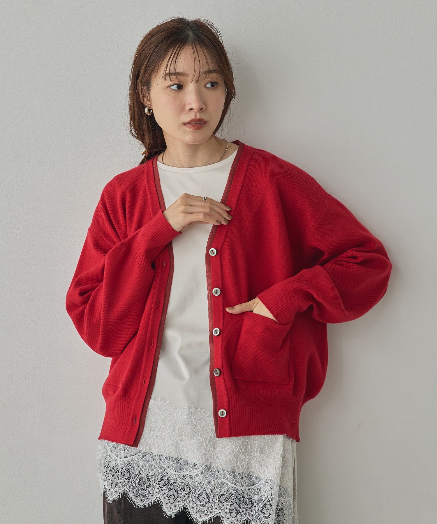 [ANTI-STATIC] YAWAMOCHI YARN V-NECK DOCKING CARDIGAN