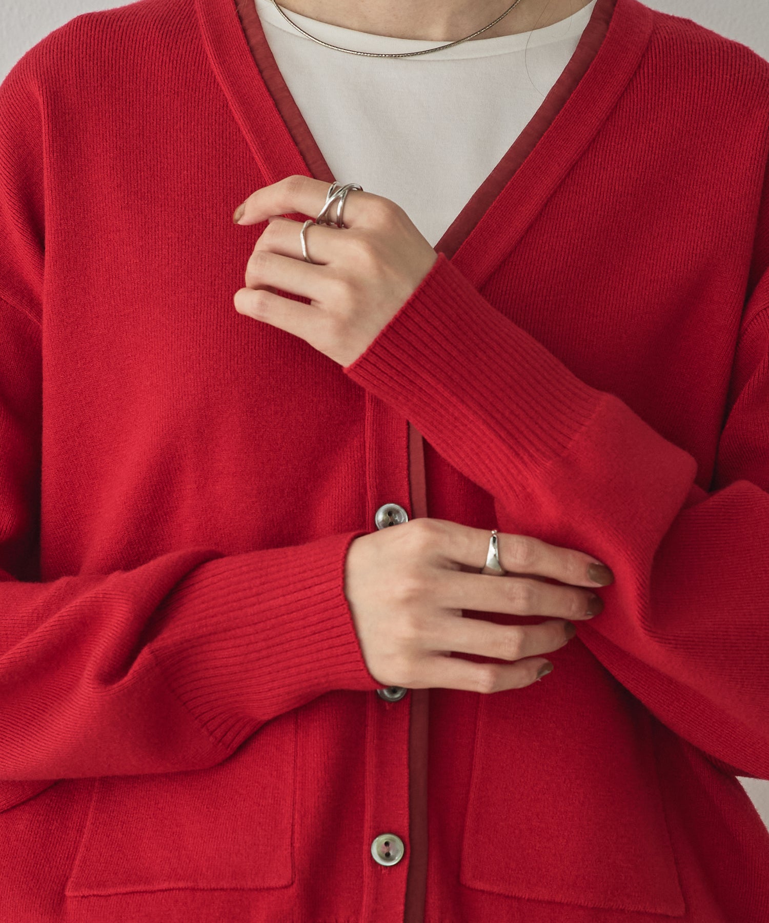 [ANTI-STATIC] YAWAMOCHI YARN V-NECK DOCKING CARDIGAN