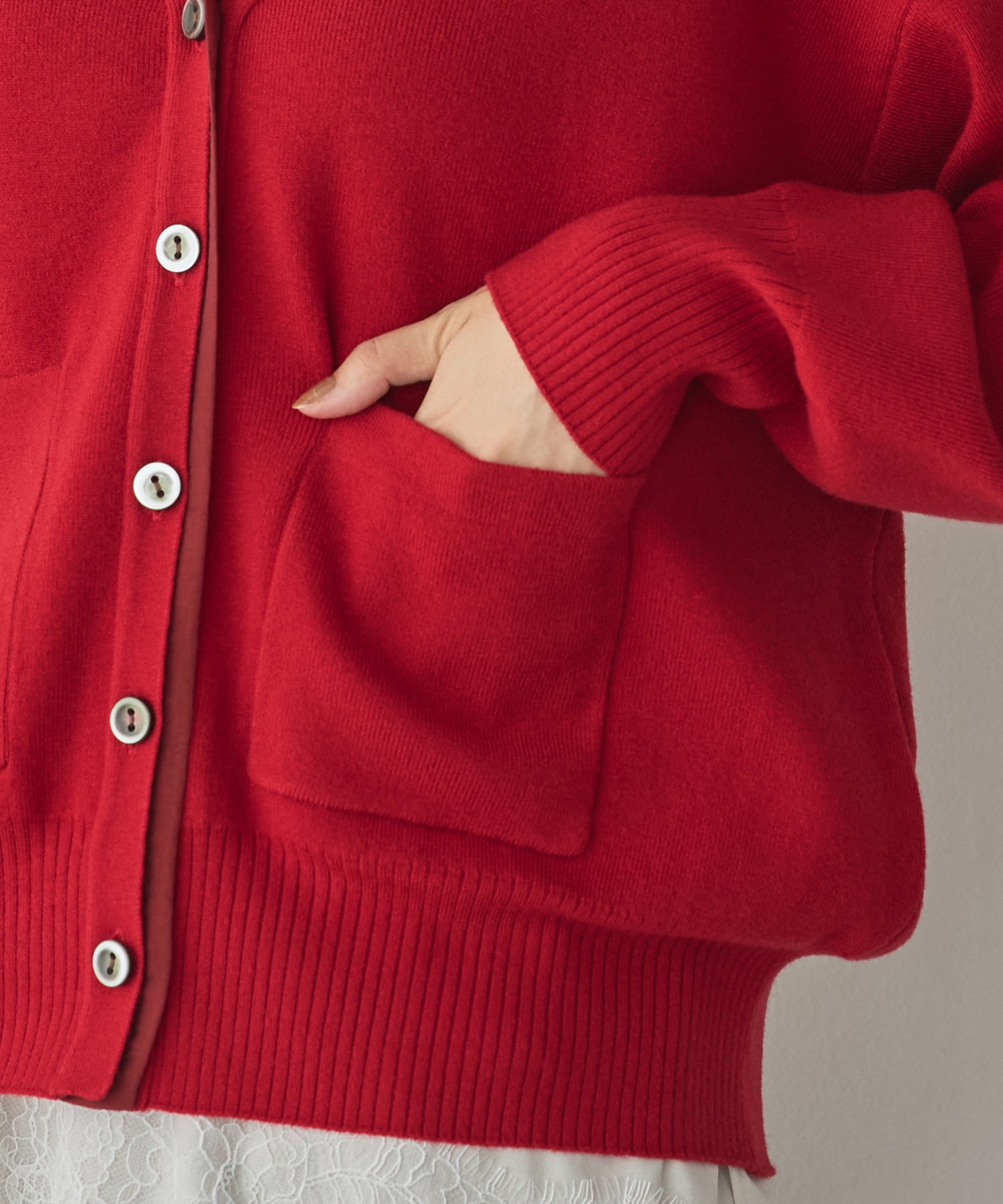 [ANTI-STATIC] YAWAMOCHI YARN V-NECK DOCKING CARDIGAN