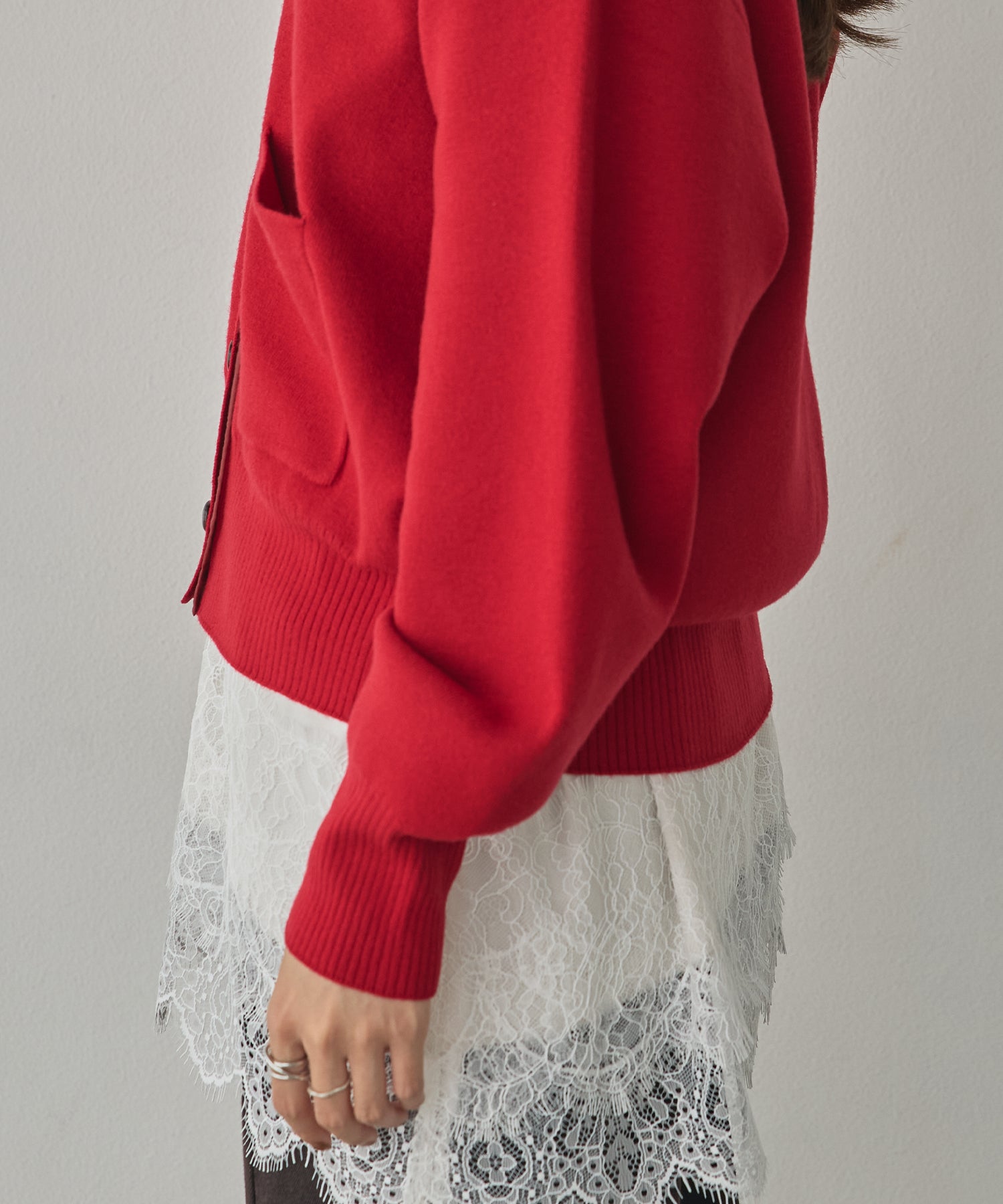 [ANTI-STATIC] YAWAMOCHI YARN V-NECK DOCKING CARDIGAN