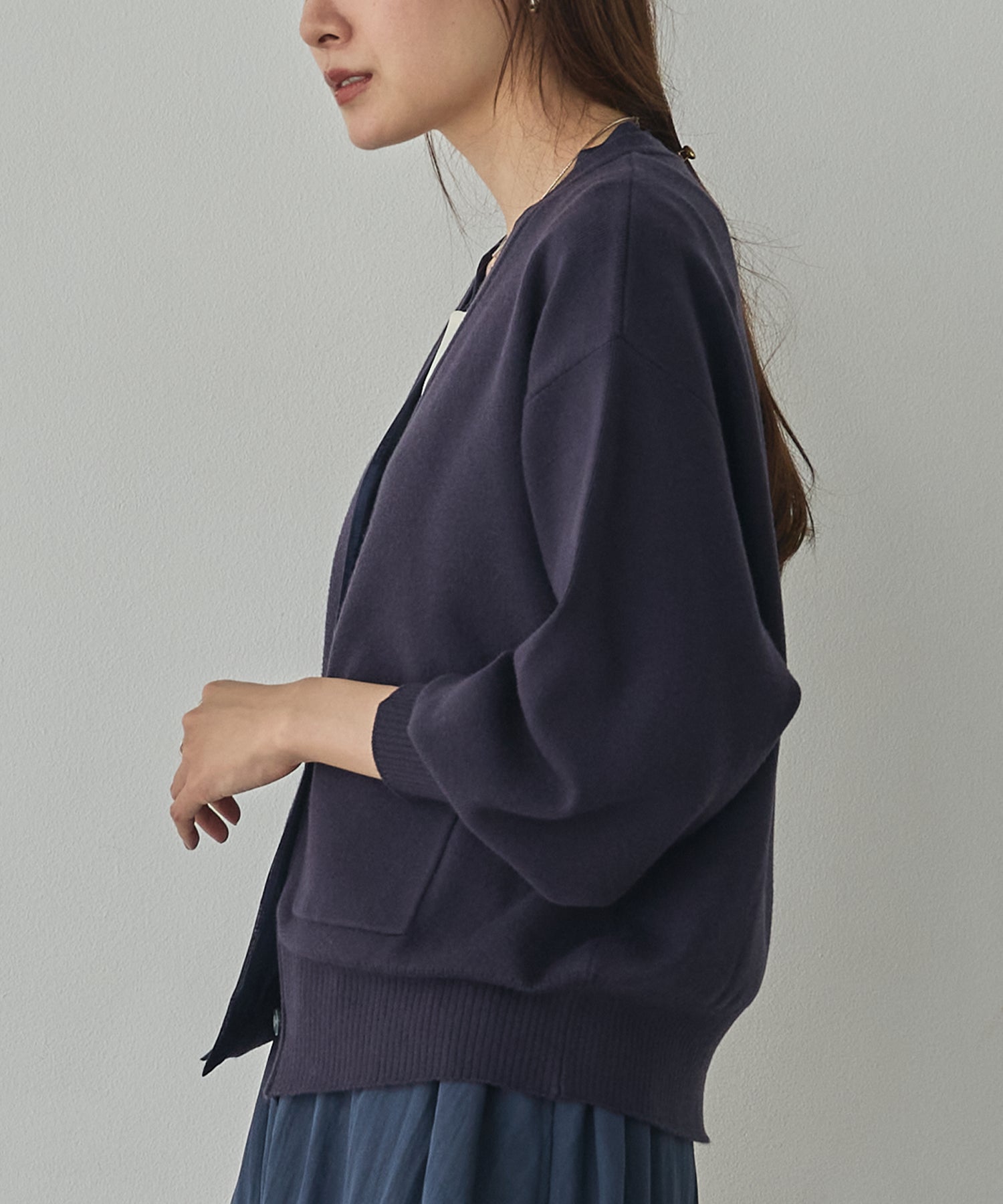 [ANTI-STATIC] YAWAMOCHI YARN V-NECK DOCKING CARDIGAN