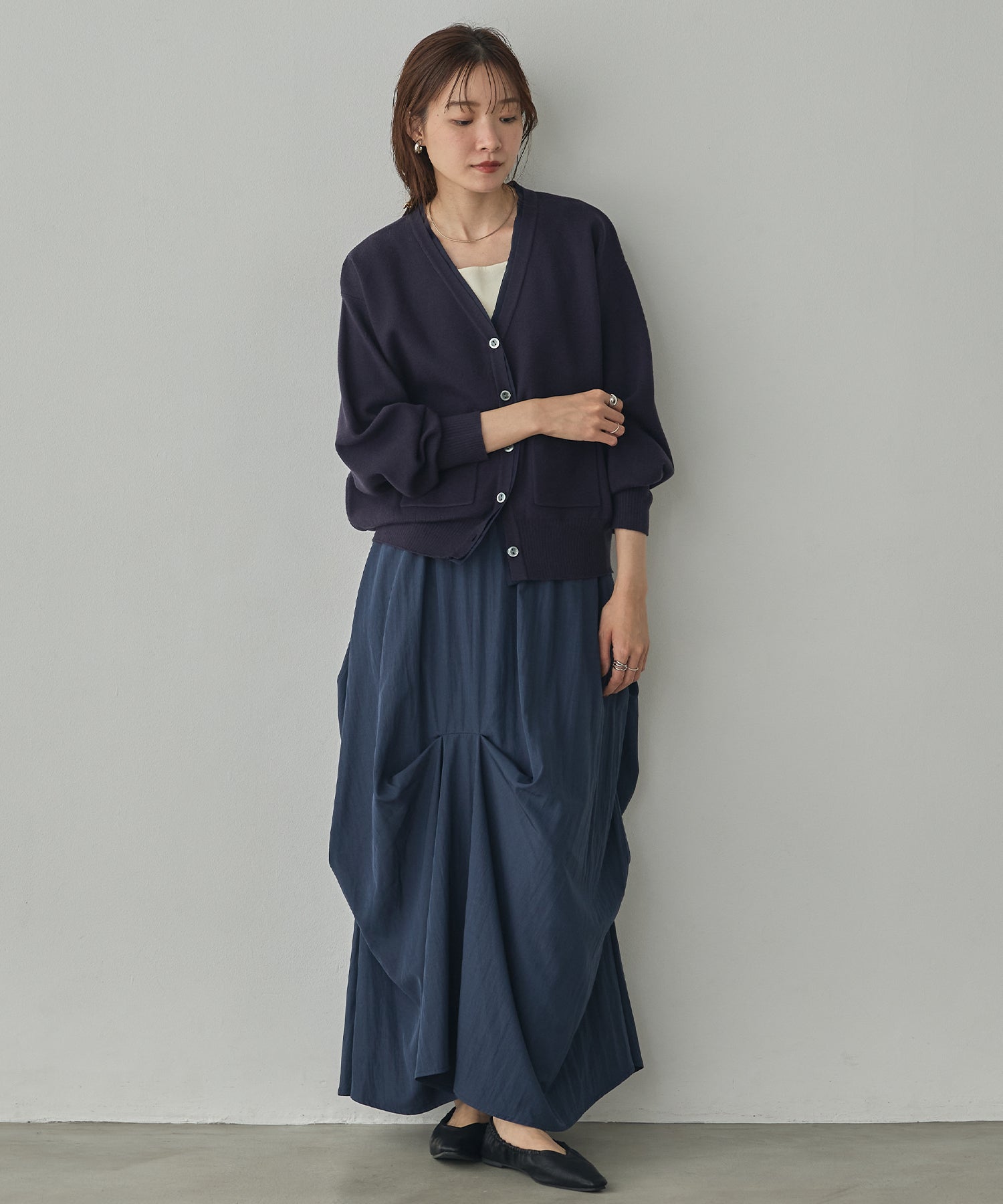 [ANTI-STATIC] YAWAMOCHI YARN V-NECK DOCKING CARDIGAN