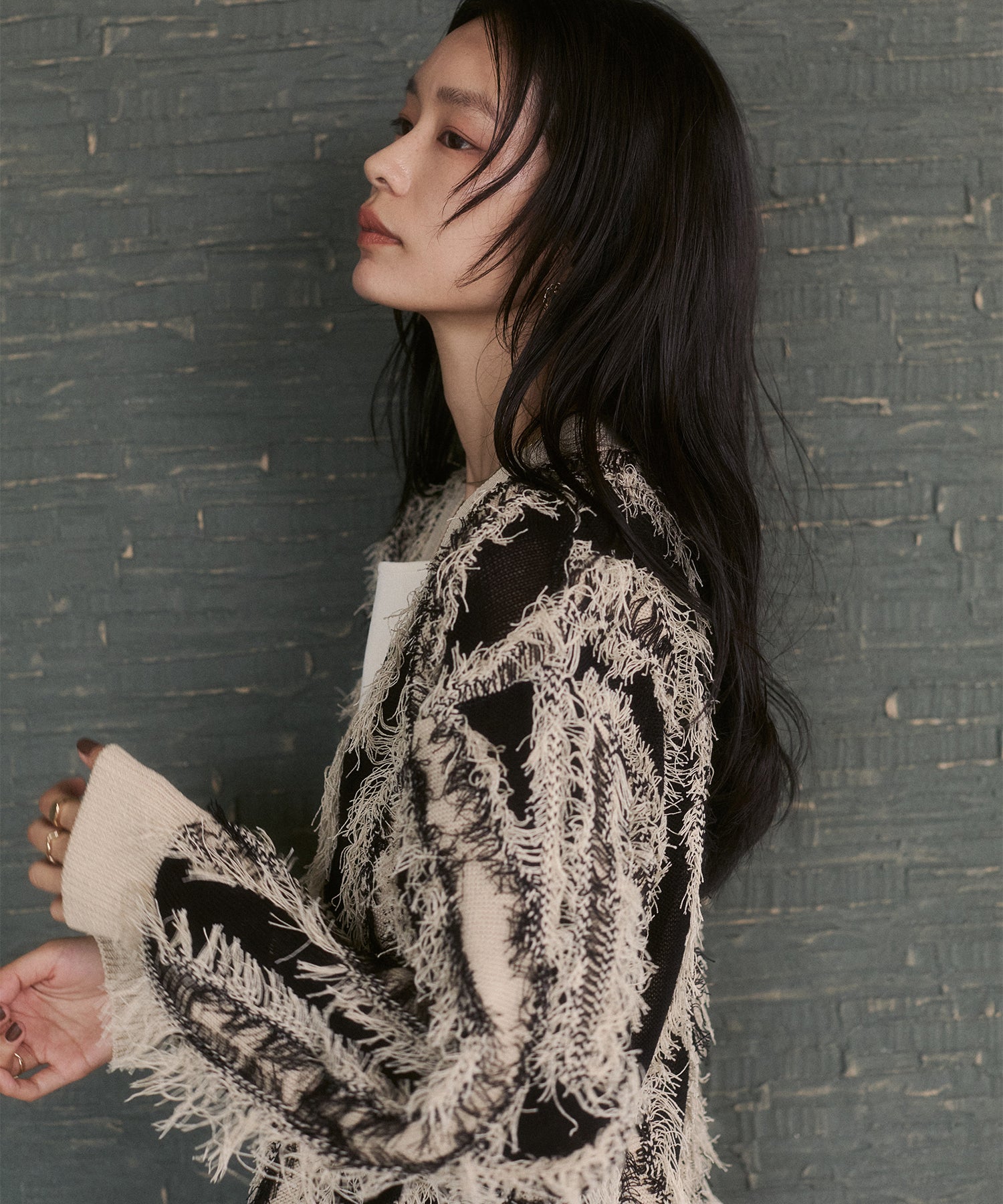 [PRE-ORDER]FRINGE-DESIGN KNIT CARDIGAN
