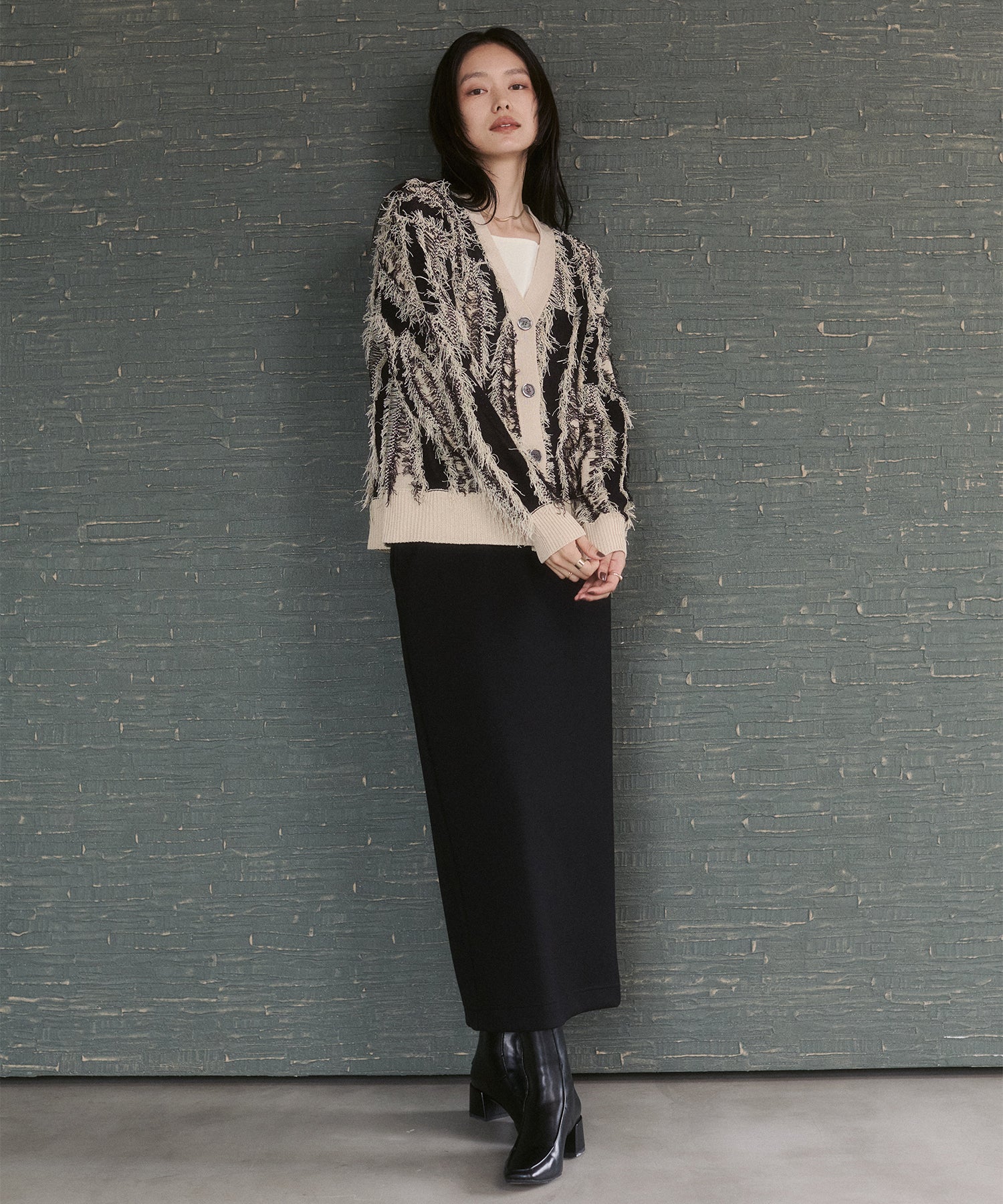 [PRE-ORDER]FRINGE-DESIGN KNIT CARDIGAN