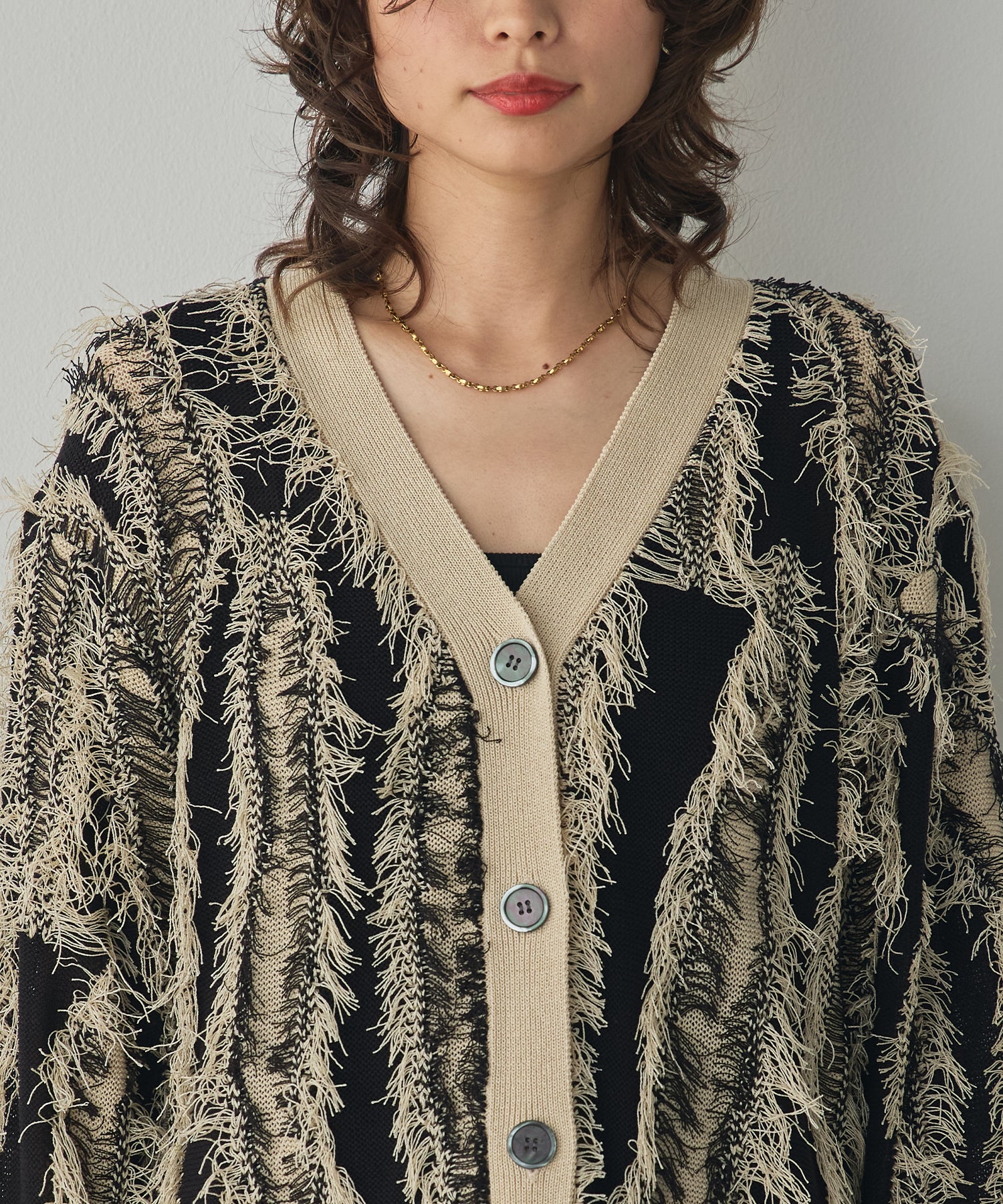 [PRE-ORDER]FRINGE-DESIGN KNIT CARDIGAN