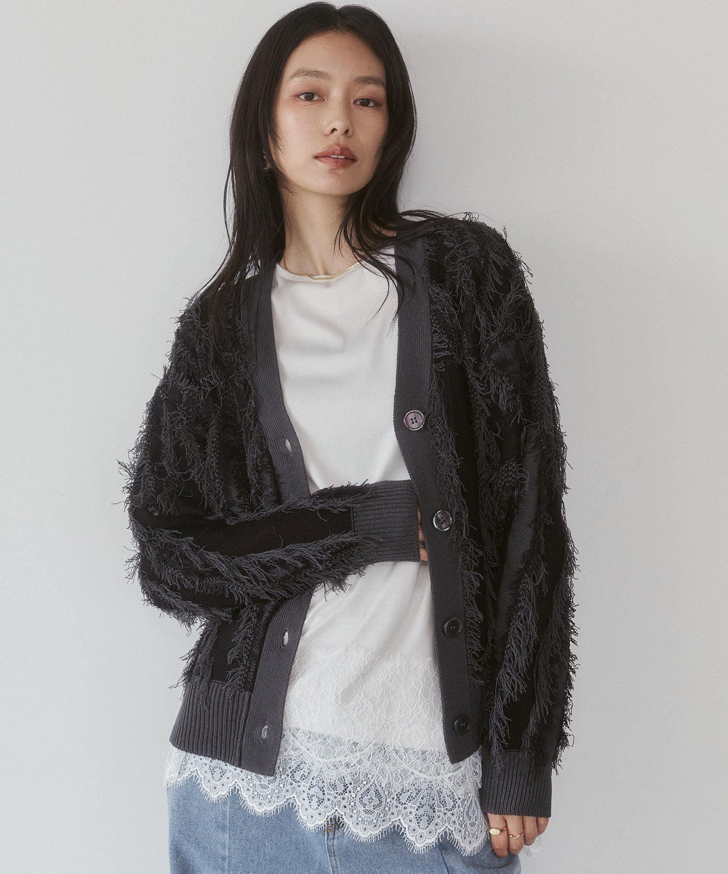 [PRE-ORDER]FRINGE-DESIGN KNIT CARDIGAN