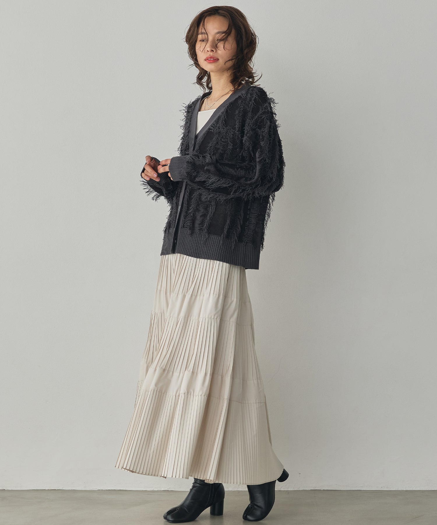 [PRE-ORDER]FRINGE-DESIGN KNIT CARDIGAN