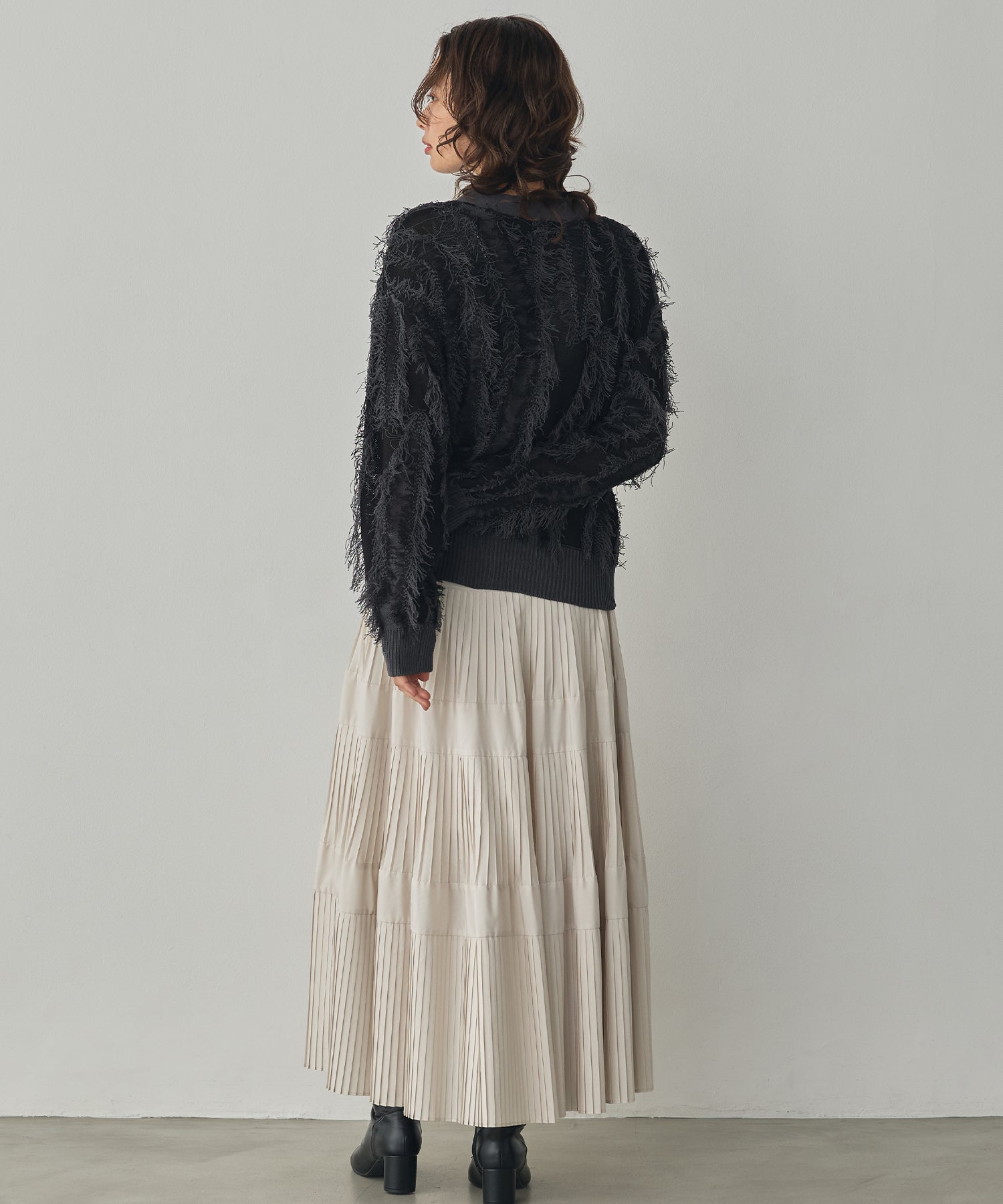 [PRE-ORDER]FRINGE-DESIGN KNIT CARDIGAN