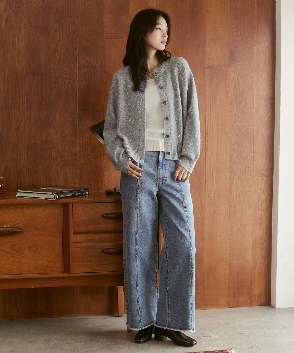 [PRE-ORDER]WOOL-BLEND EMBROIDERED KNITTED CARDIGAN