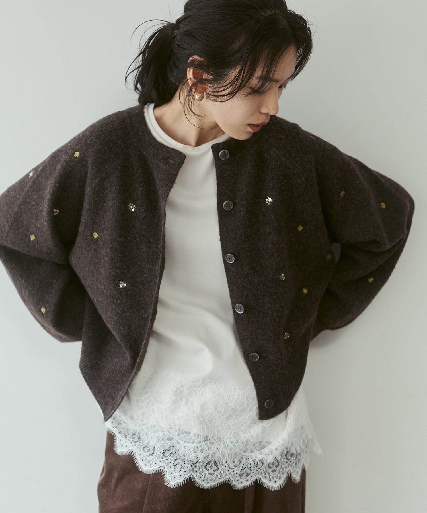 [PRE-ORDER]WOOL-BLEND EMBROIDERED KNITTED CARDIGAN