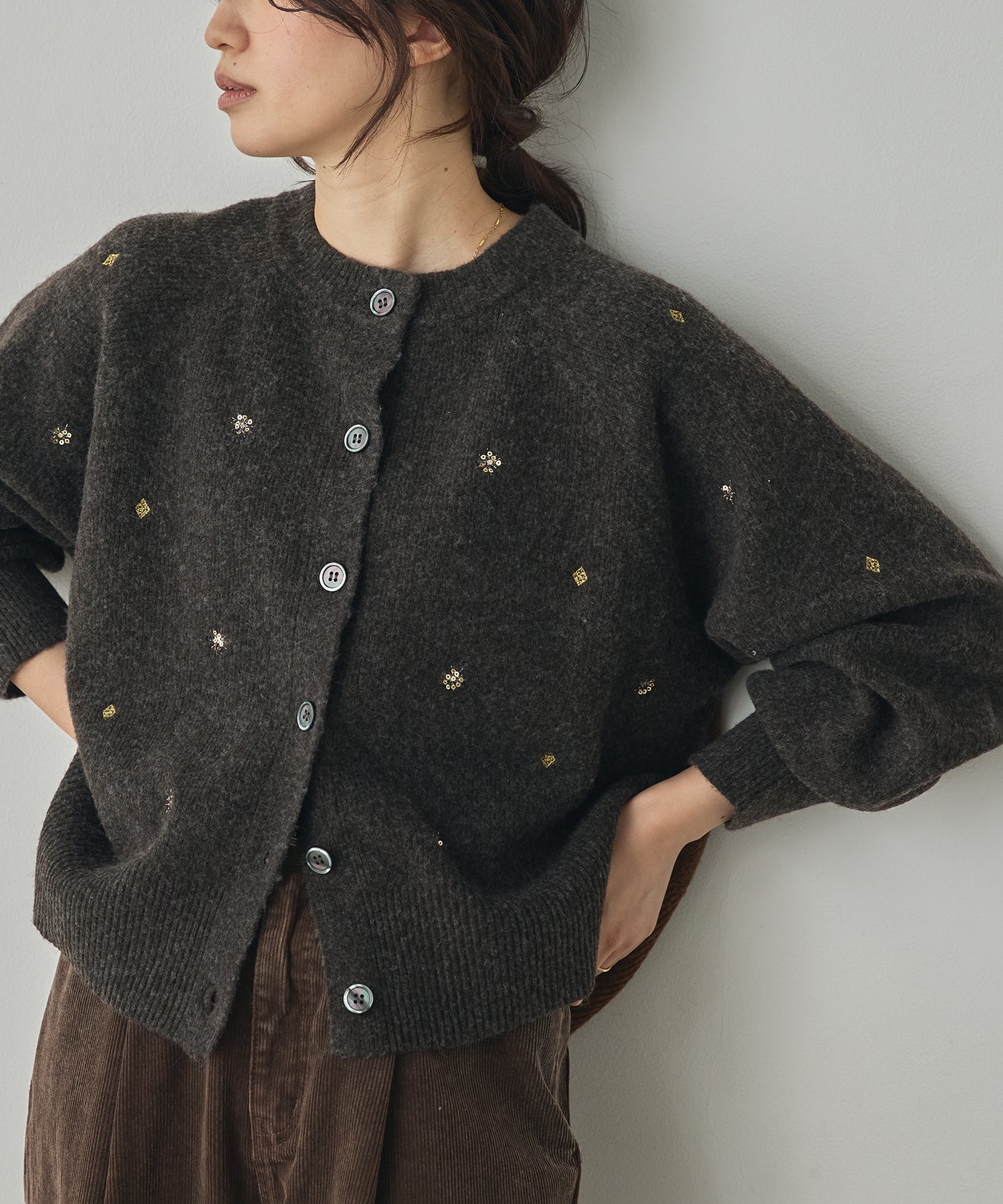 [PRE-ORDER]WOOL-BLEND EMBROIDERED KNITTED CARDIGAN