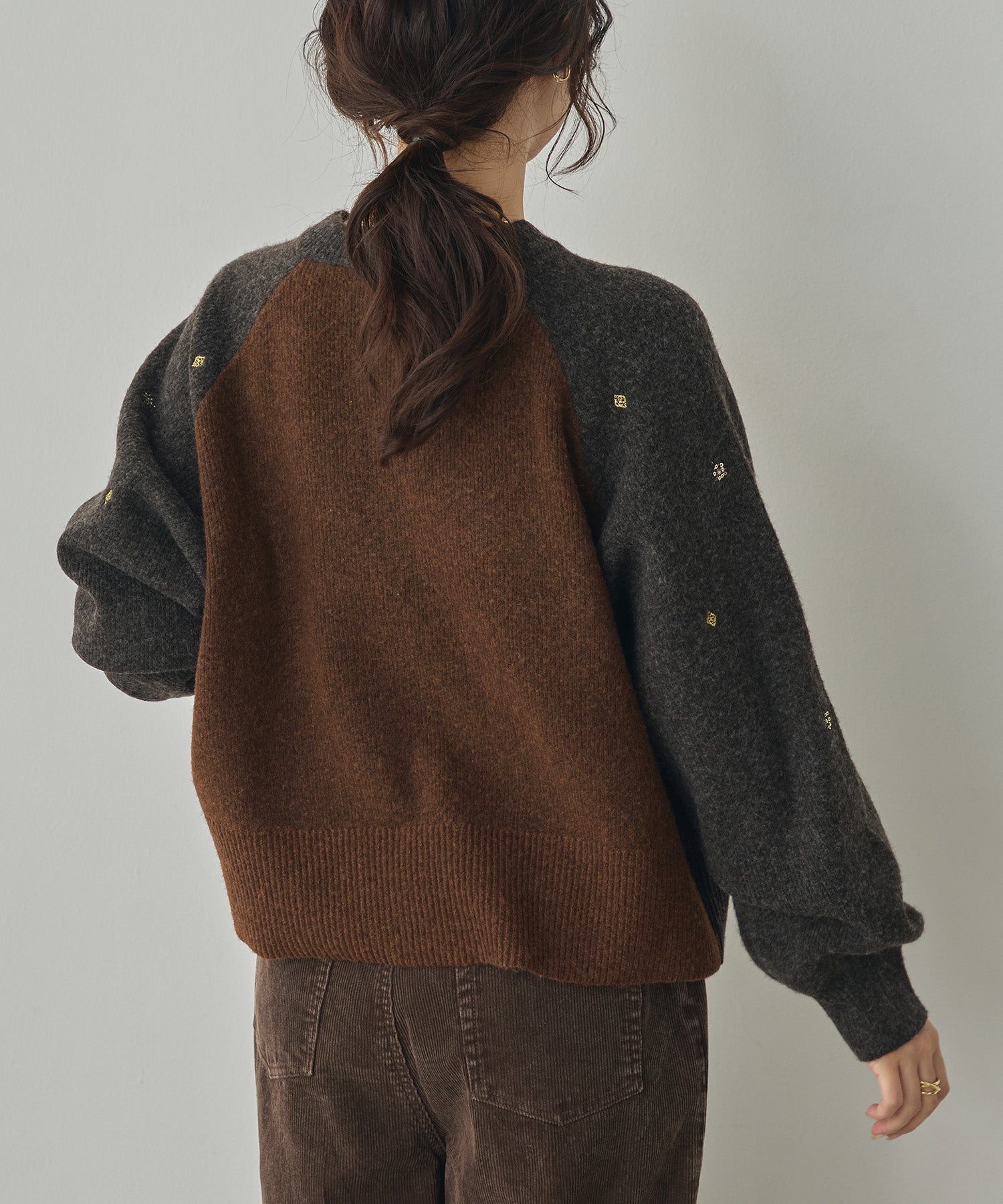 [PRE-ORDER]WOOL-BLEND EMBROIDERED KNITTED CARDIGAN