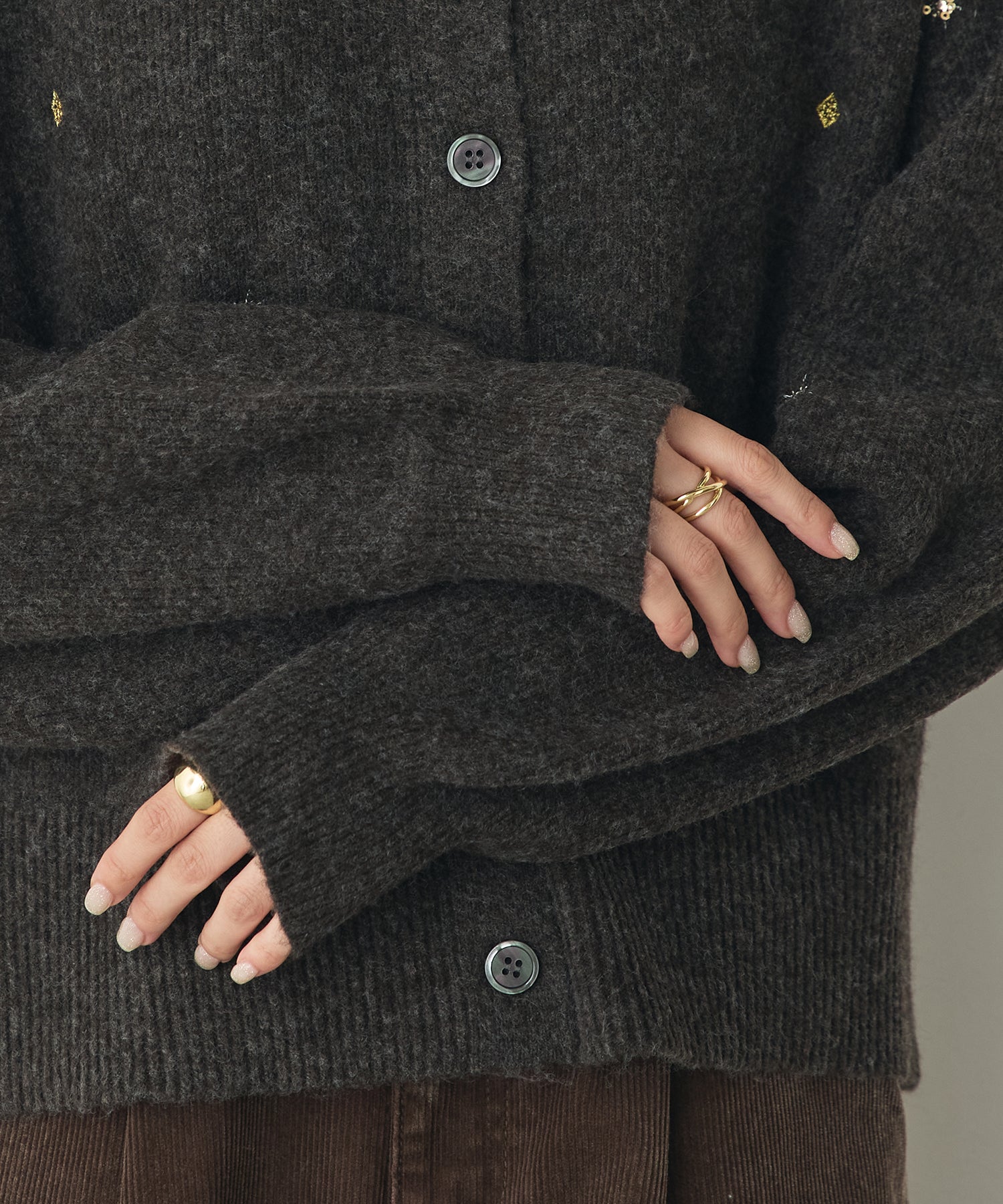 [PRE-ORDER]WOOL-BLEND EMBROIDERED KNITTED CARDIGAN