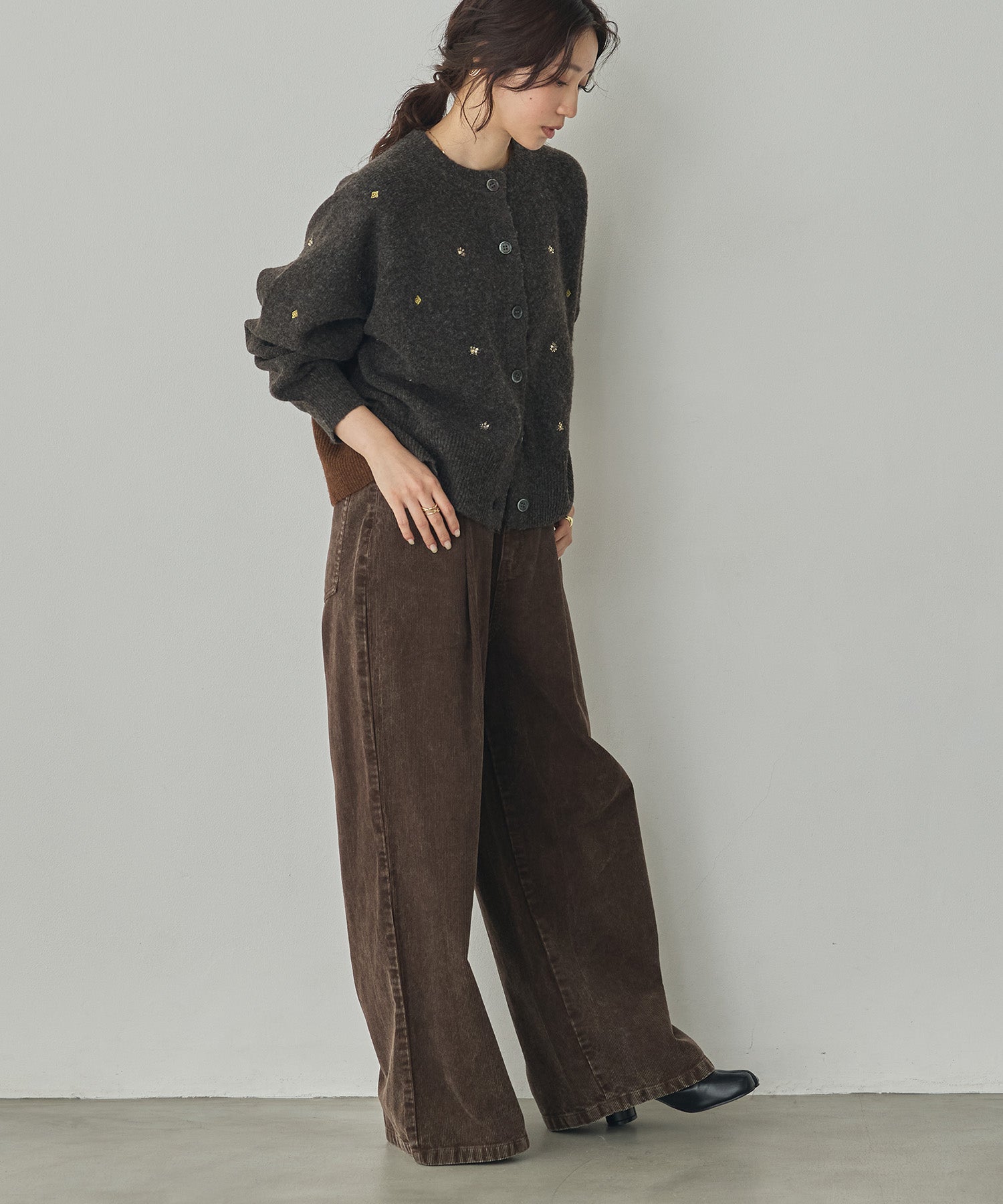 [PRE-ORDER]WOOL-BLEND EMBROIDERED KNITTED CARDIGAN