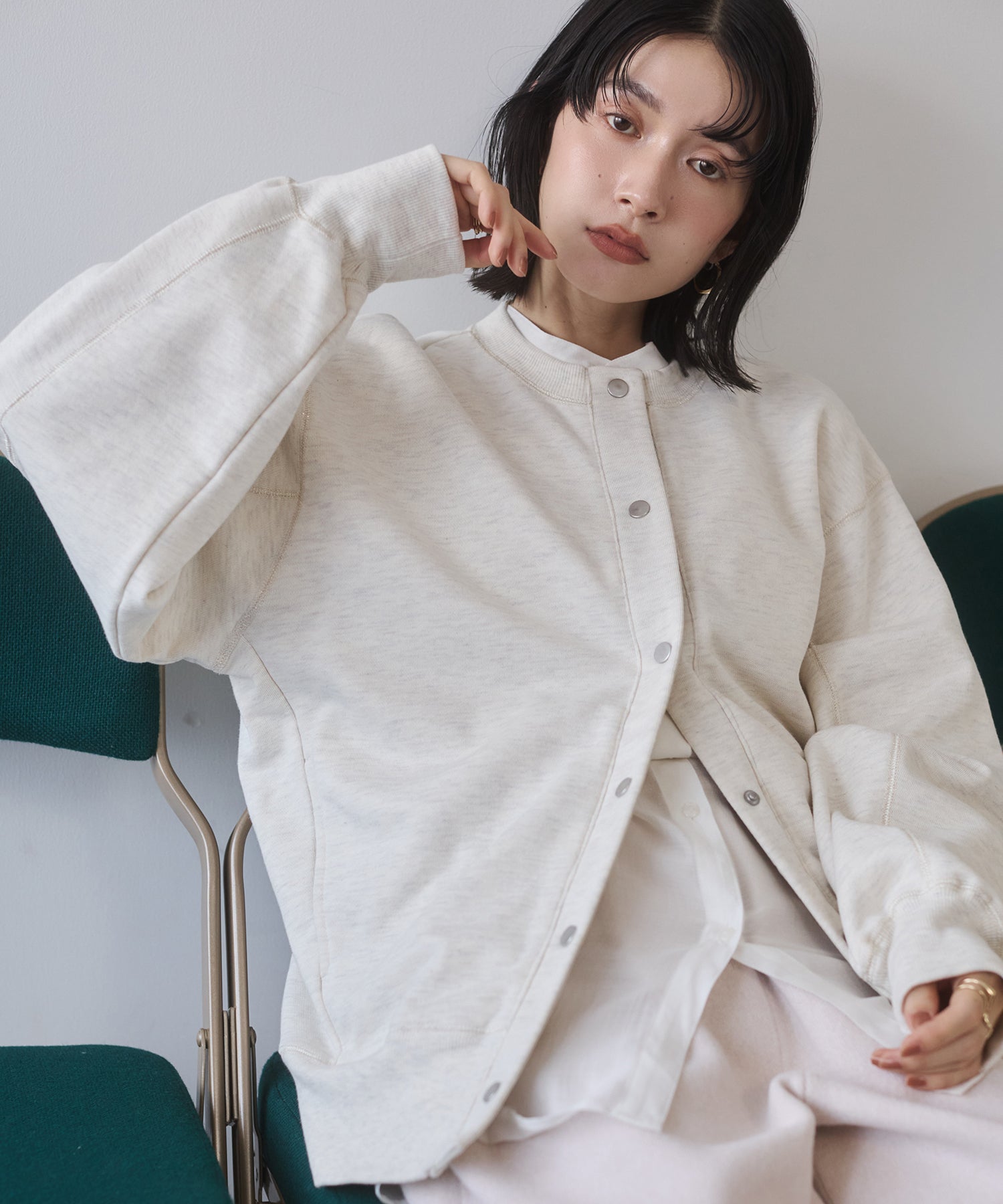 ラメステッチ クルーネックカーディガン