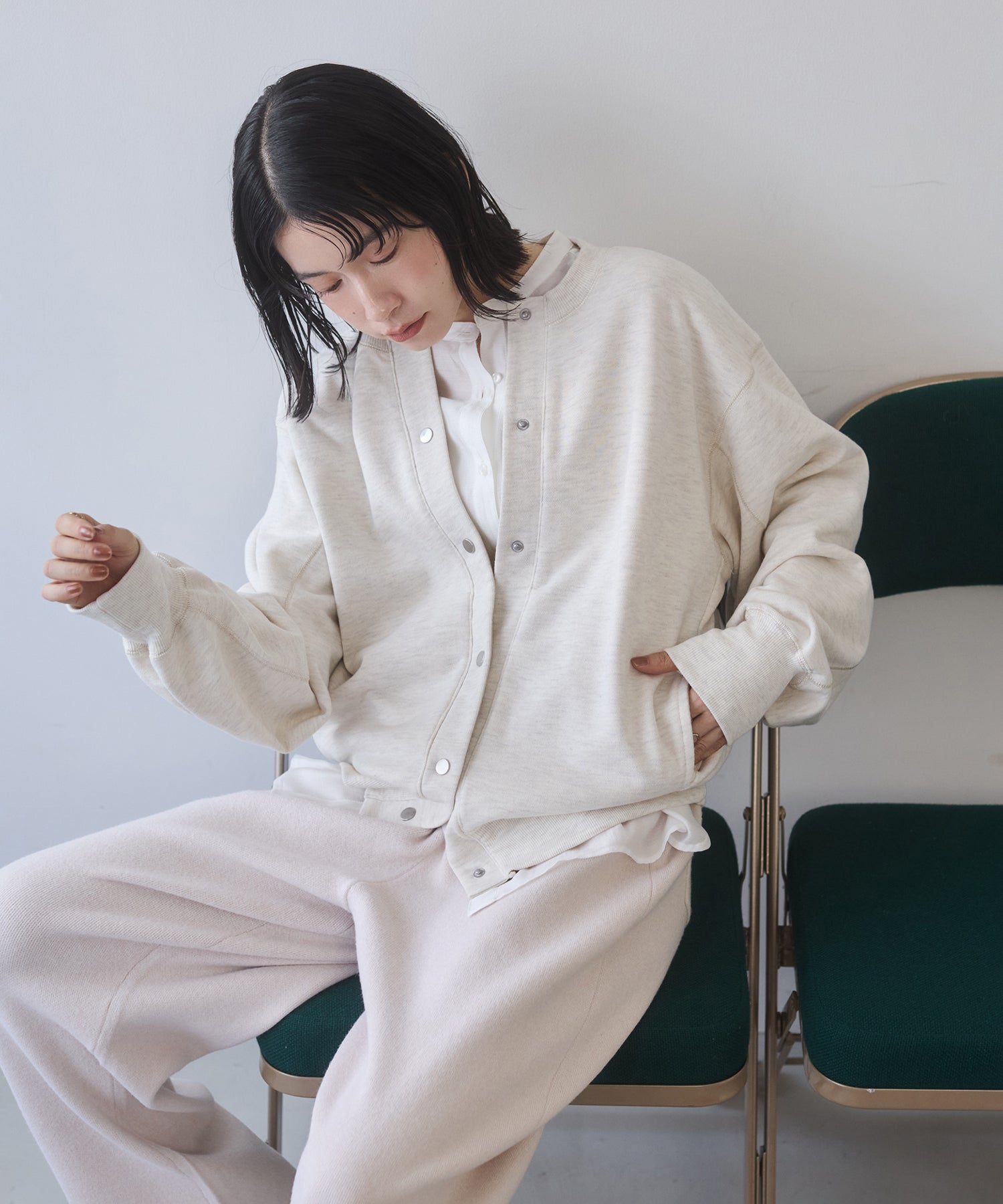 ラメステッチ クルーネックカーディガン