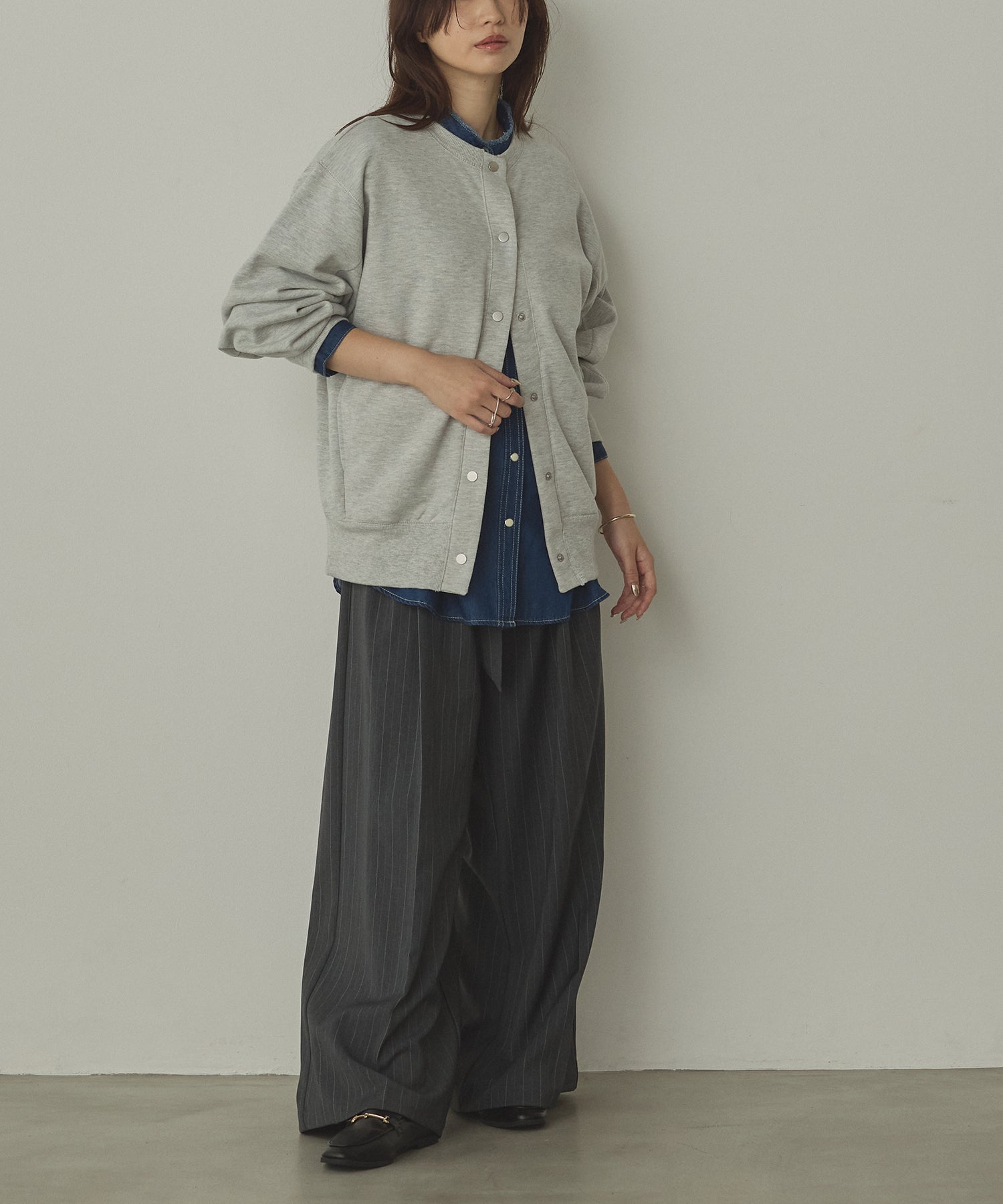 ラメステッチ クルーネックカーディガン