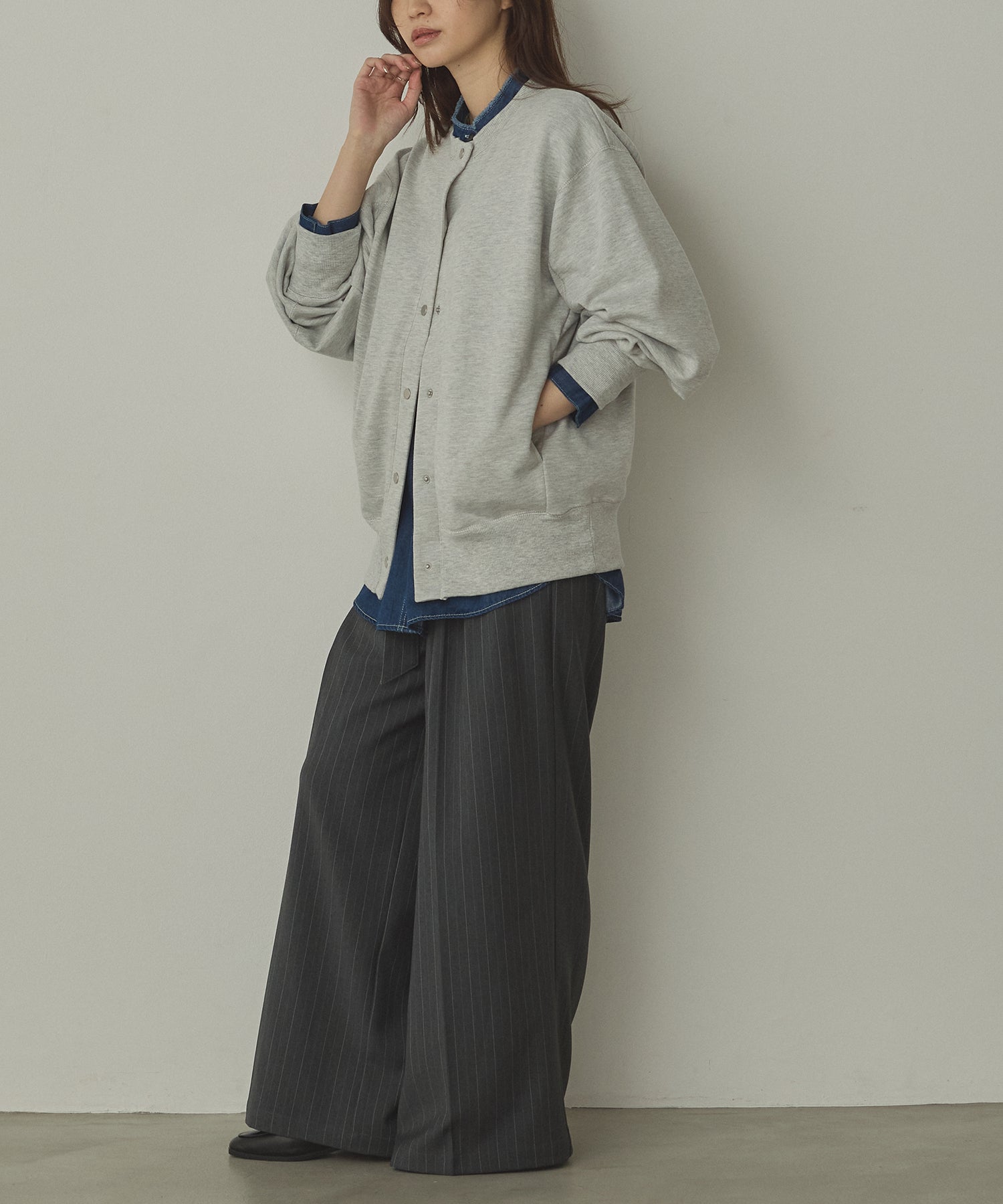 ラメステッチ クルーネックカーディガン