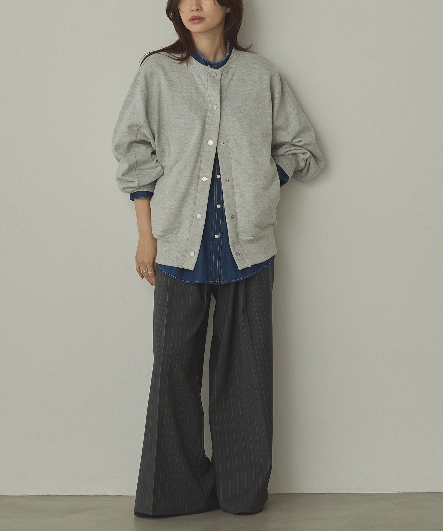 ラメステッチ クルーネックカーディガン