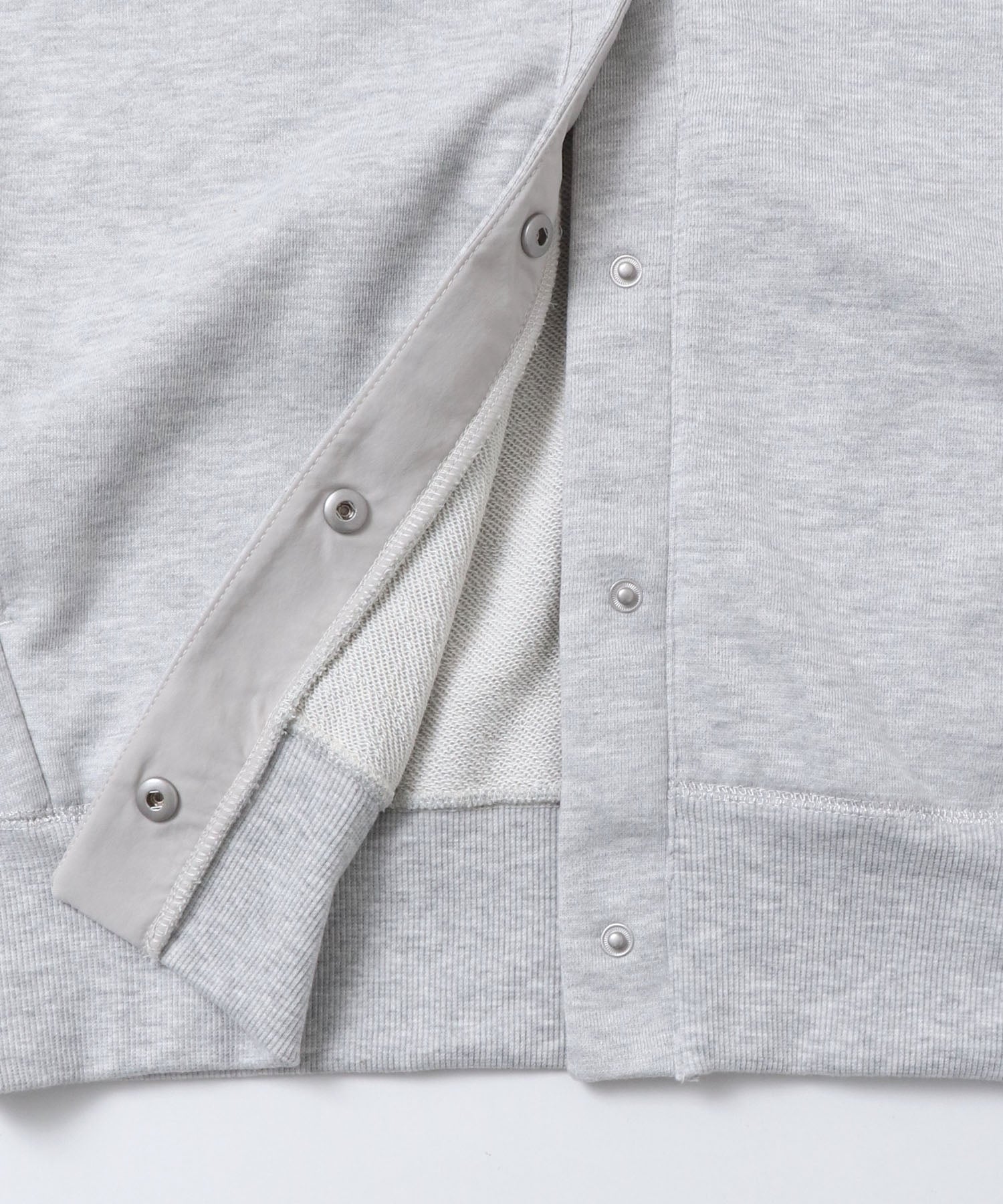 ラメステッチ クルーネックカーディガン