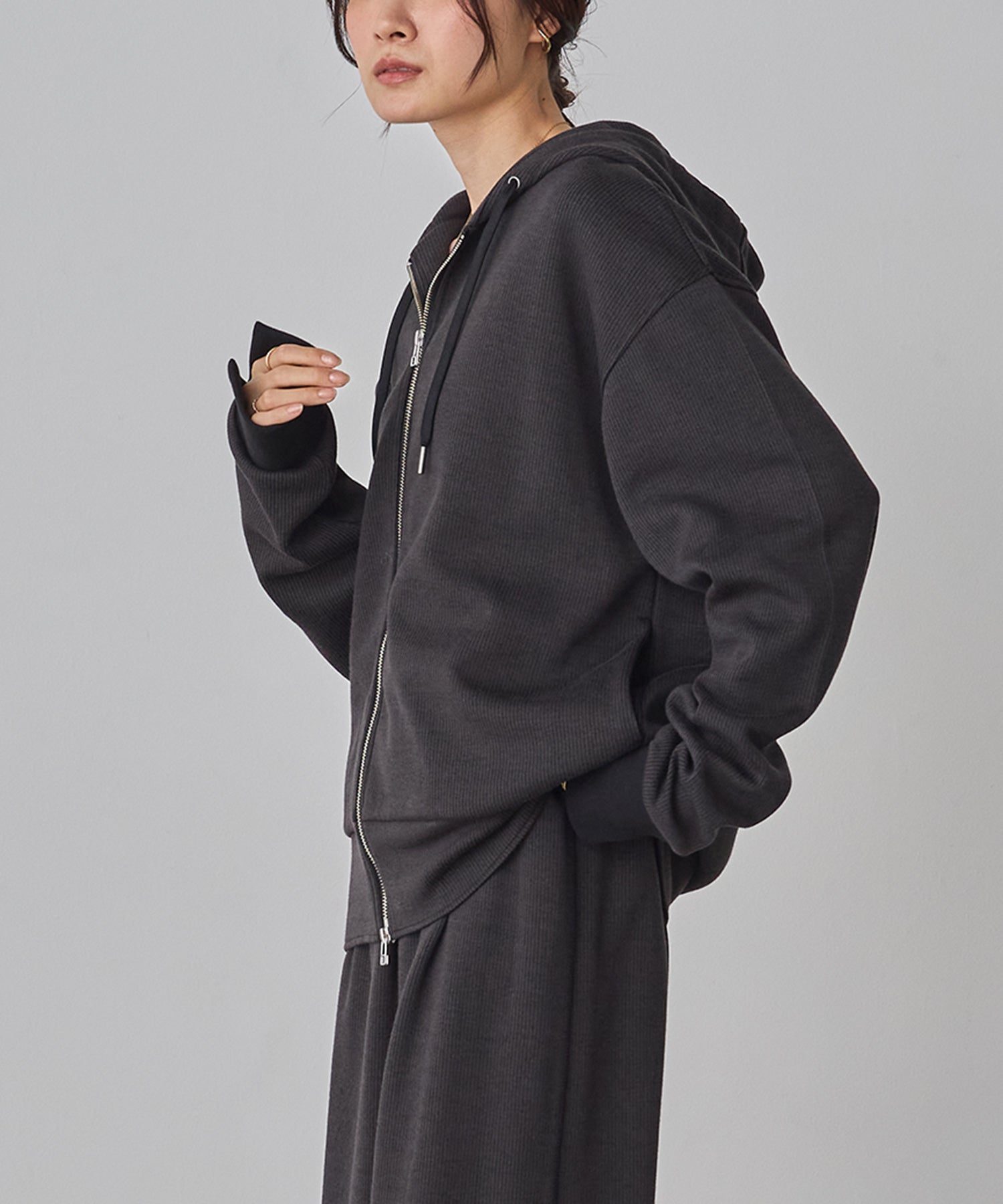 リブダブルジップパーカー